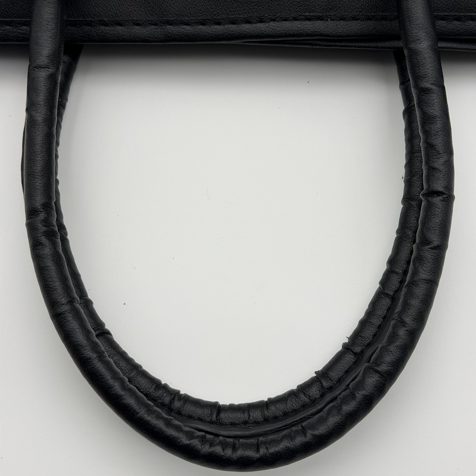 GIVENCHY Tote bag leather black Not available in Japan Magnetic button closure