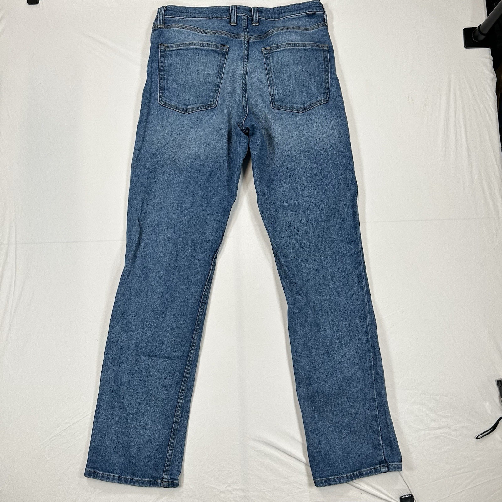 LL Bean Men’s Vintage 1912 Standard Straight Leg Jeans/32×32 – Blue Denim