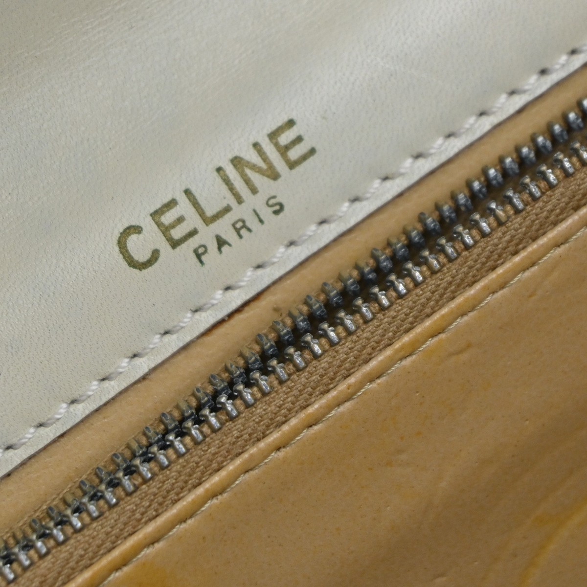 CELINE Logo 2Way Shoulder Clutch Bag Leather White GHW Italy 65KP568