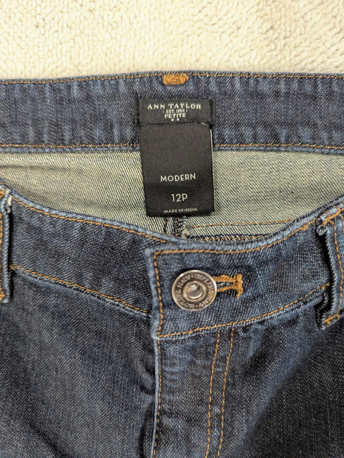 Ann Taylor Women’s Petite Bootcut Blue Denim Stretch 5-Pocket Jeans 12P