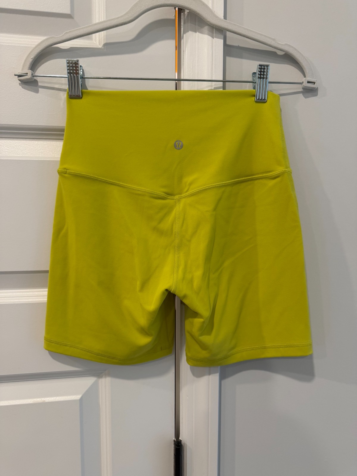 Lululemon Align 6 inch short in Color Serpentine Size 6