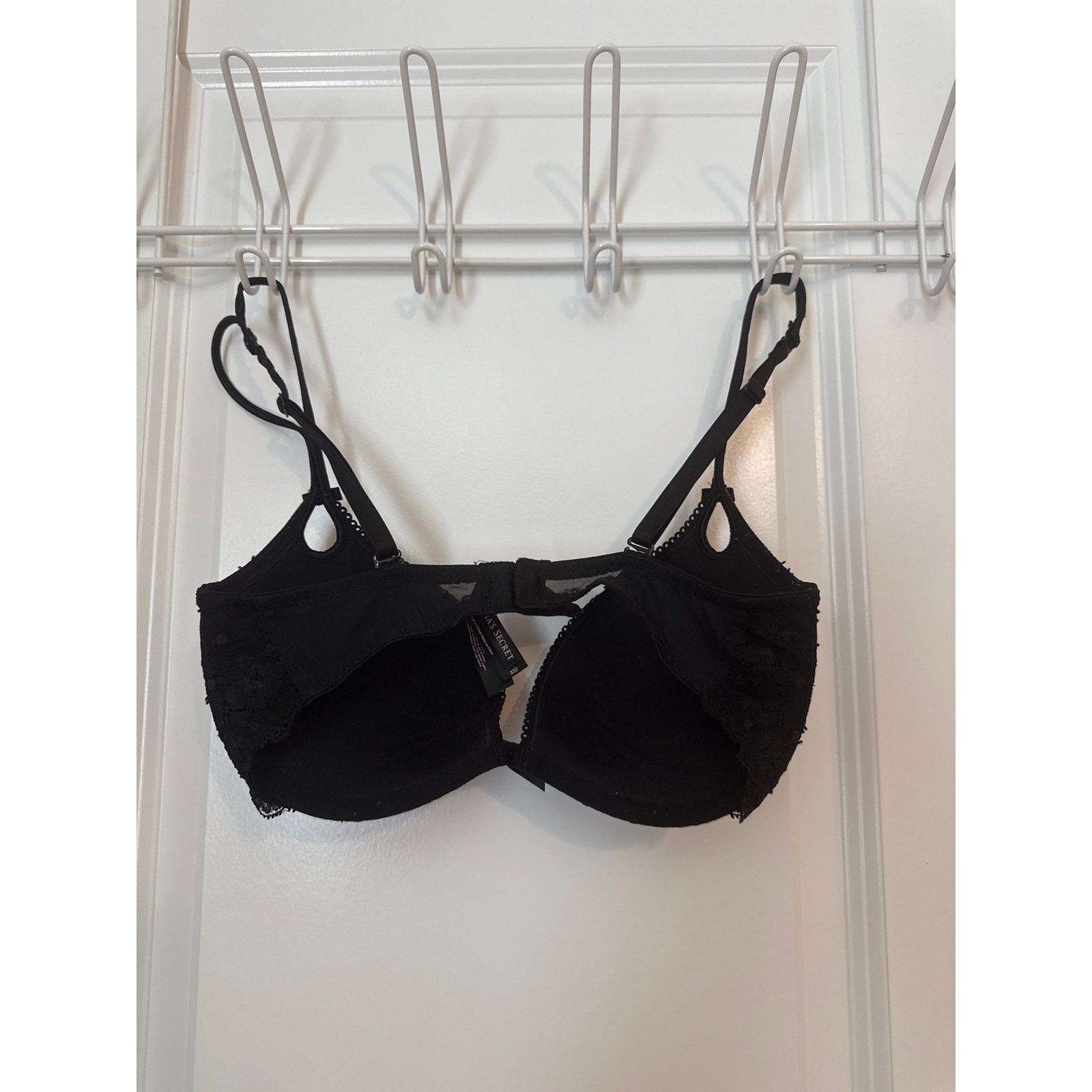 Victoria’s Secret Lacey Red Black Push-Up Bra 32D