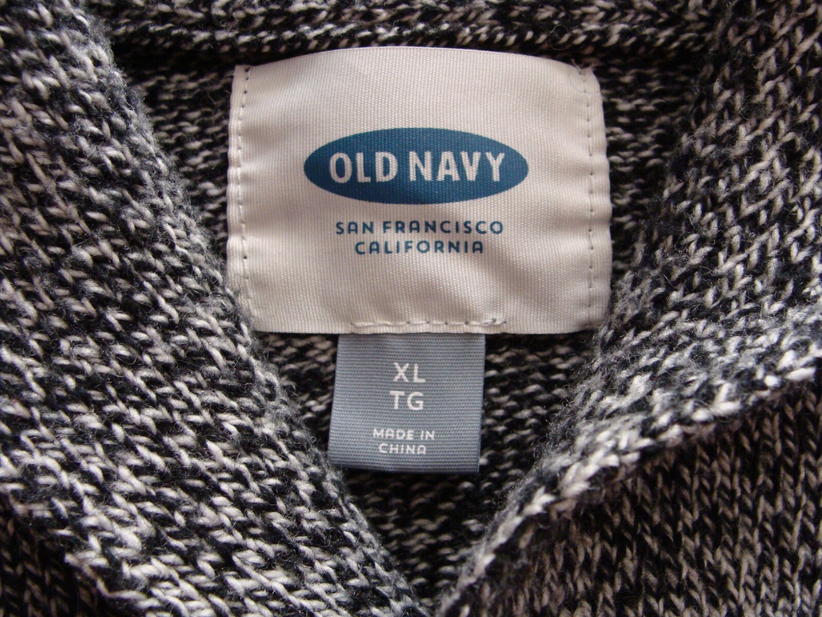 OLD NAVY Black & Gray Long Sleeve COLLARED Pull-Over SWEATER Sz XL (Men’s)