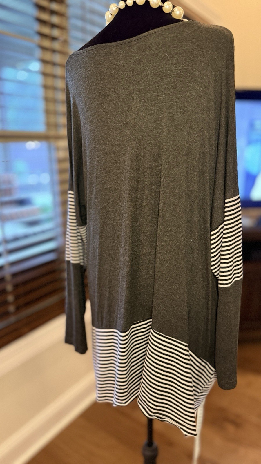Mordemis XXL Asymmetrical Knit Tunic With Pockets Lite Weight Comfortable & Cute