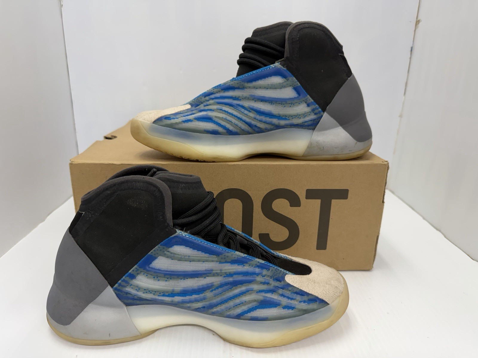 adidas Yeezy QNTM Frozen Blue Men’s Sneakers Size 6.5 GZ8872