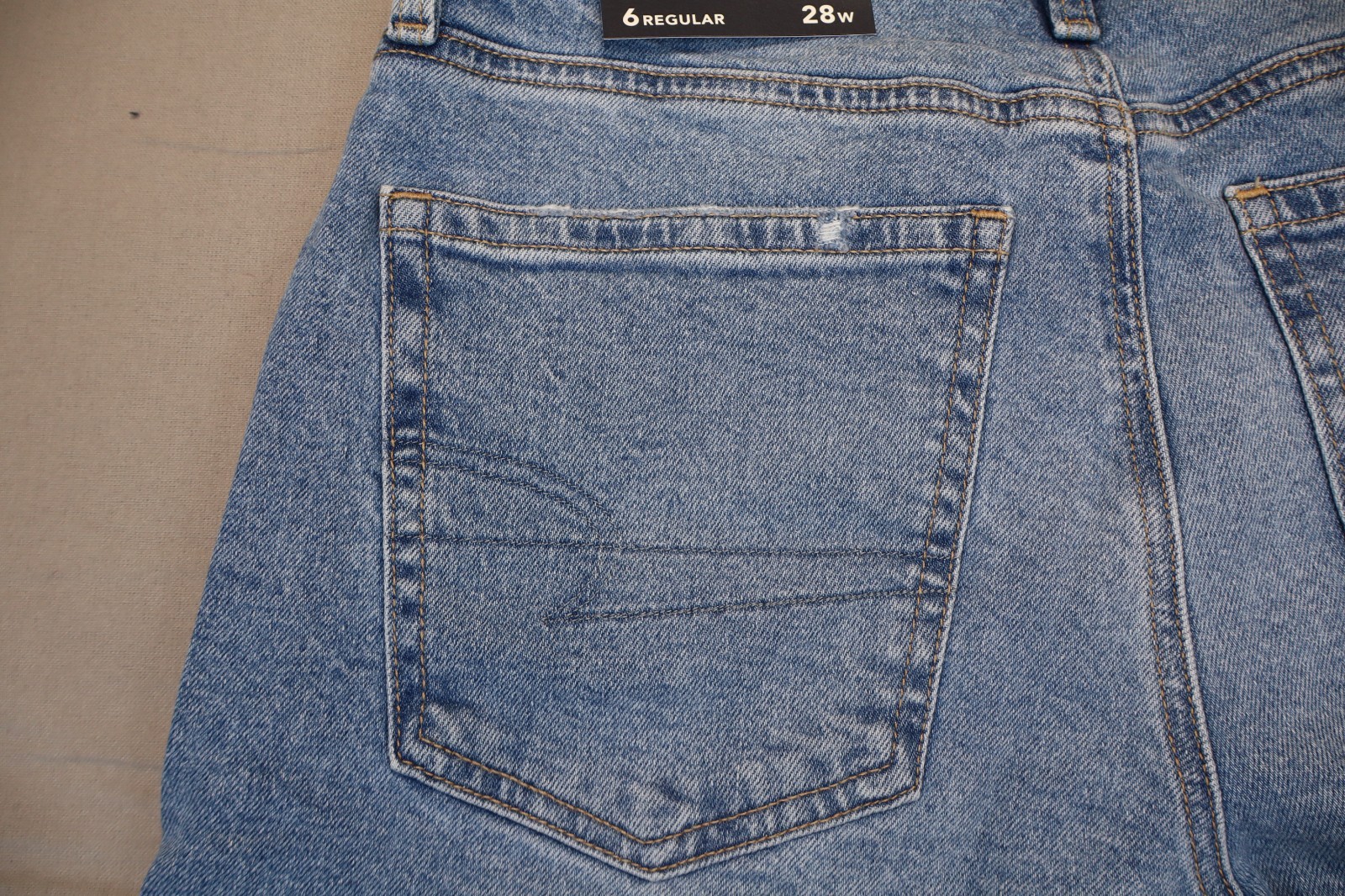 NEW American Eagle Strigid High Rise Stovepipe Women’s Blue Straight Jeans 6