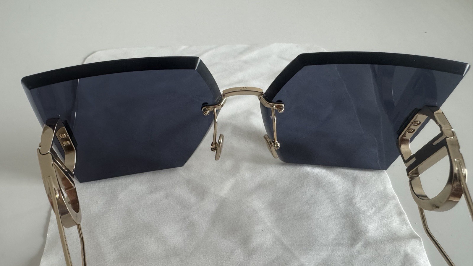 Christian Dior 30 Montaigne Shield Sunglasses Blue Lens Gold Frame