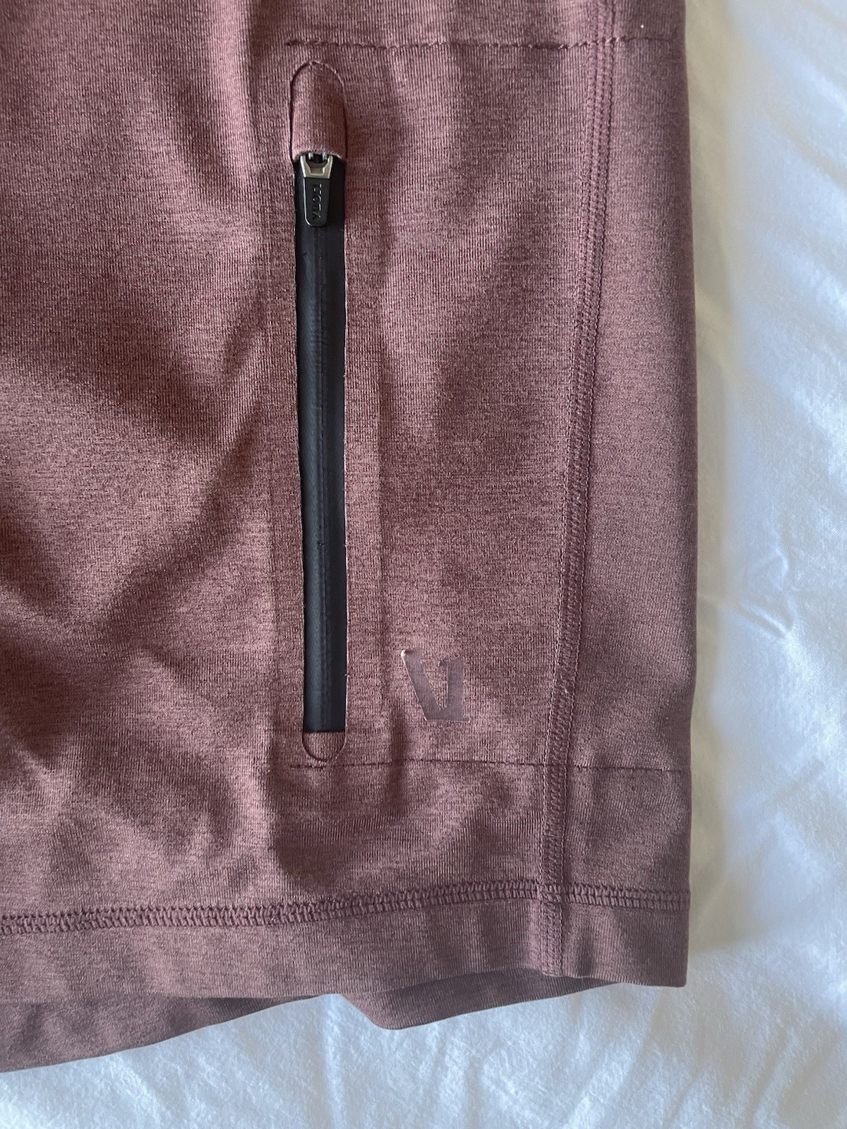 Vuori Kore Shorts Mens M Brown Copper Heathered 7 Inch Athletic Gym Running V381