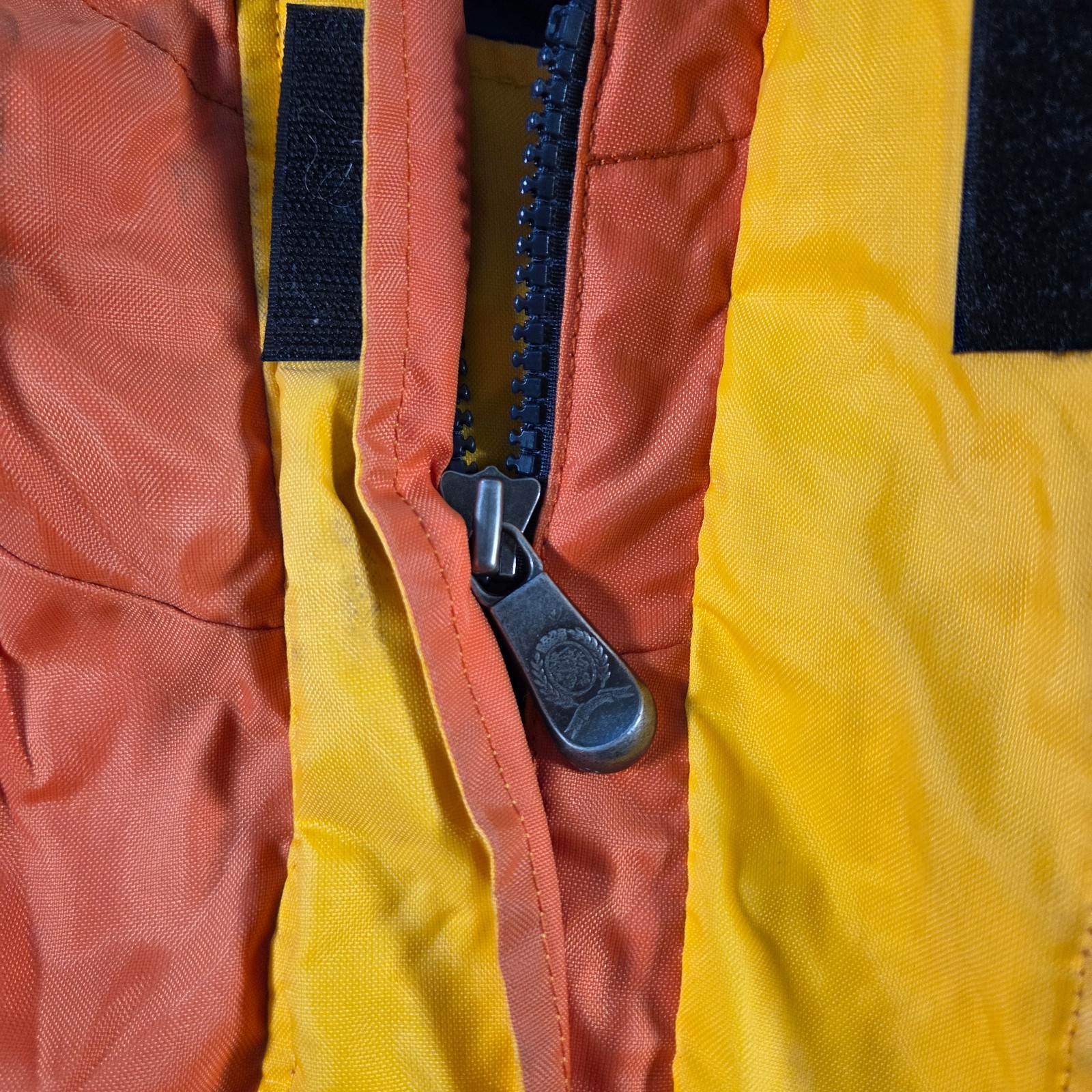 Vintage Tommy Hilfiger Jacket Mens Large Orange Sailing Cargo Expedition Flag