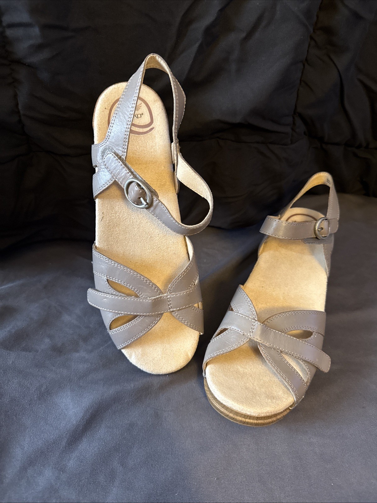Dansko Season Burnished Calf Stone Sandal 38 NiB