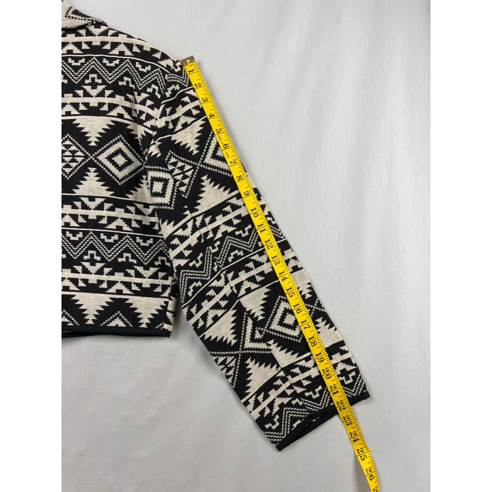 Flashback Cropped Jacket Women Size S Black Cream Geometric Tribal Cotton New