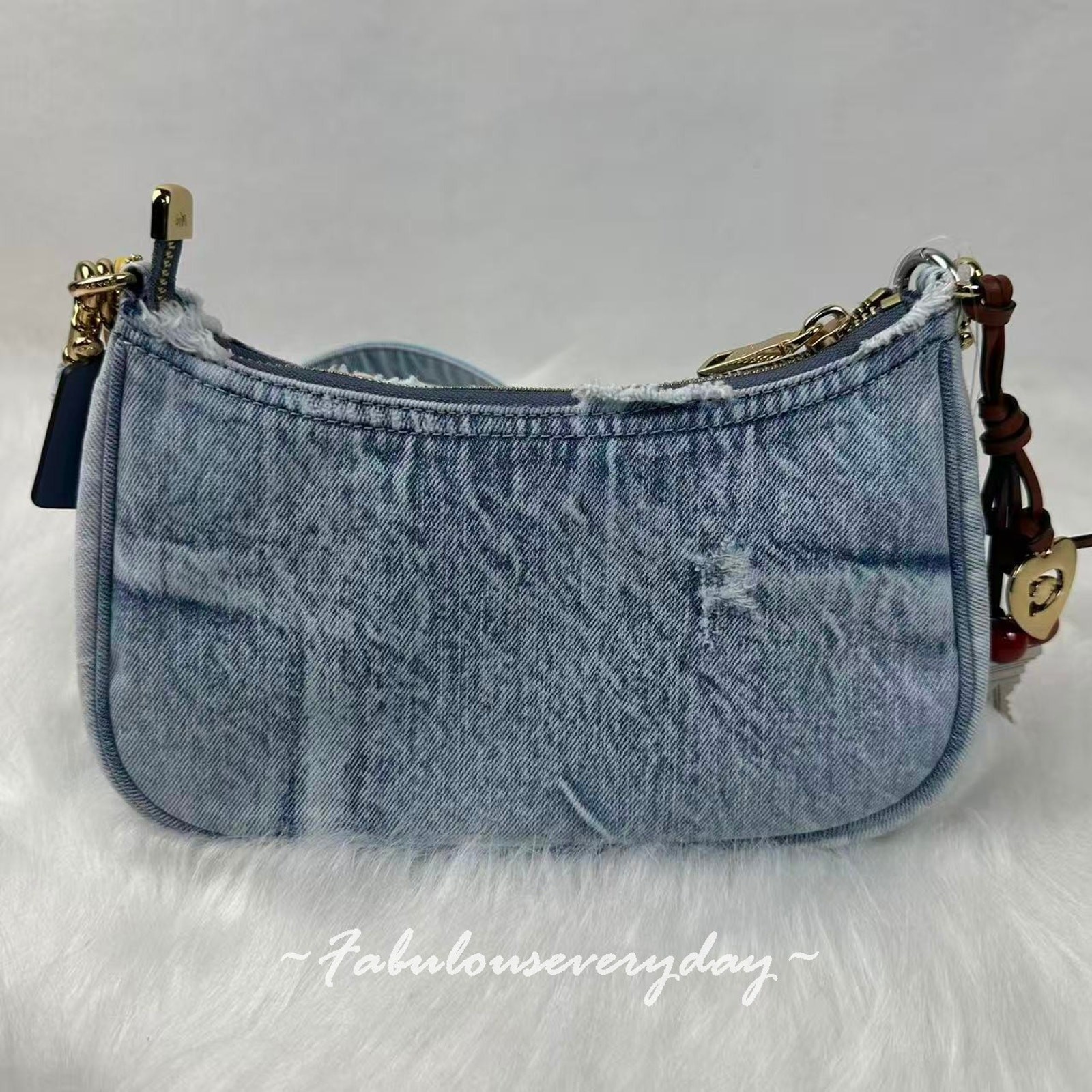 Coach Teri Shoulder Bag In Loved Denim With Charms Gold/Light Indigo CDY76 NWT