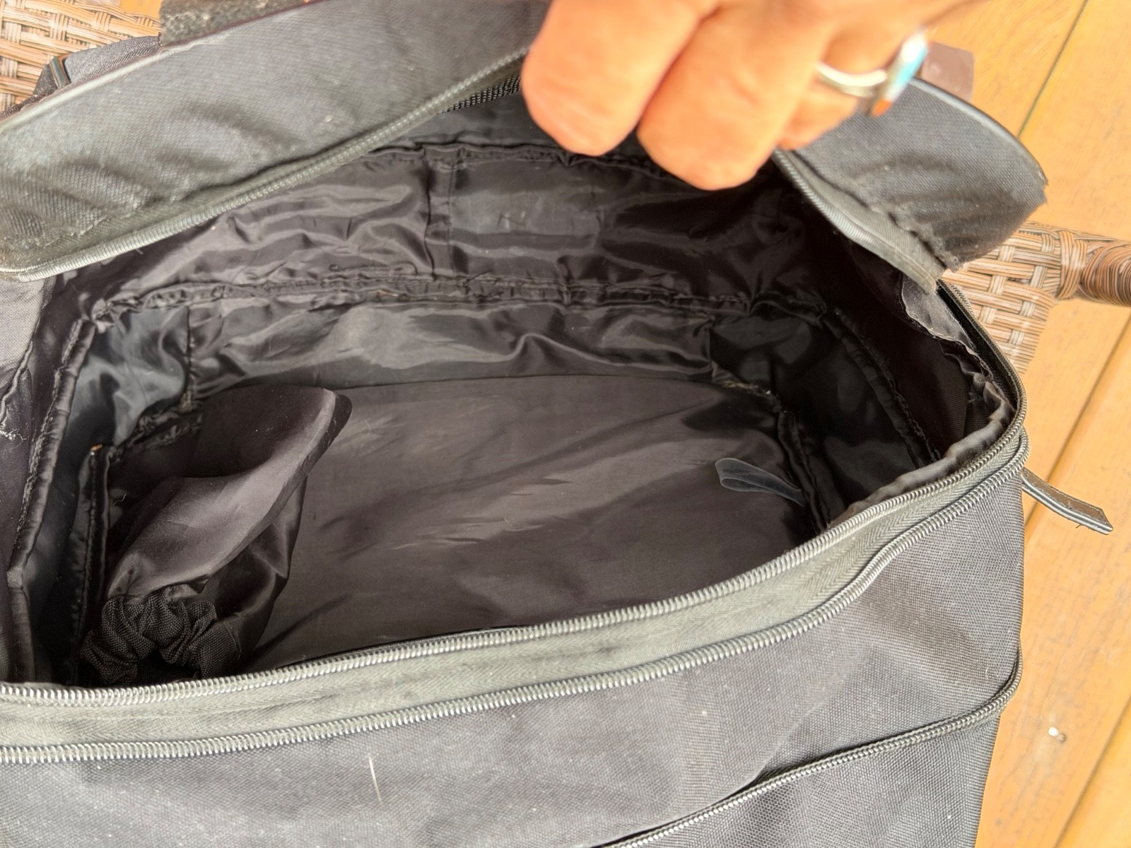 BEIS The Expandable Backpack Travel Recycled Collection in BLACK