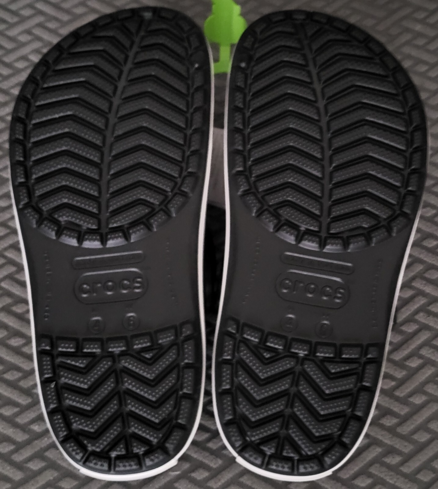 Crocband Clogs Size M4/W6 in Black *New with Tags*