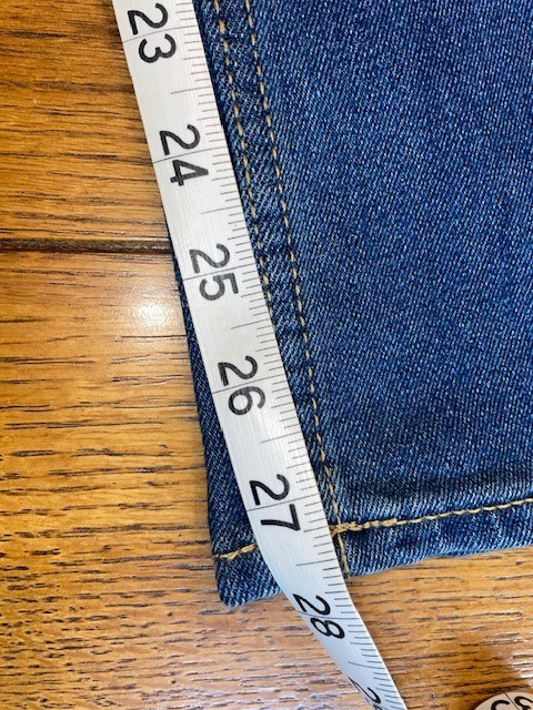Levi’s Low Pro Straight Blue Denim Jeans – Women’s Size 12 Reg (W28 X L28) – New