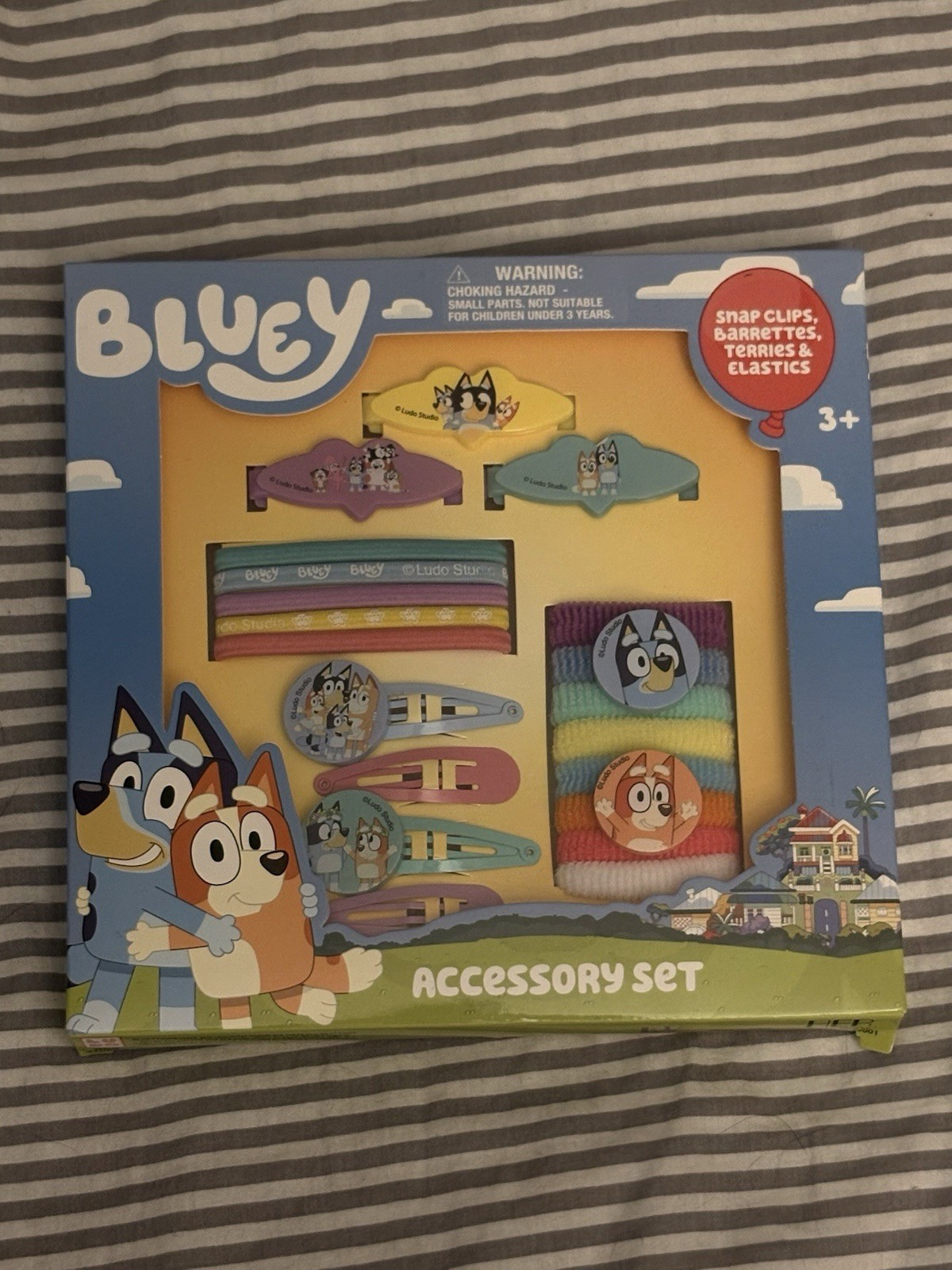 BLUEY BUNDLE X5 Merchandise Jewelry, Hair Accessory Set, 10 Color Pen, Towels