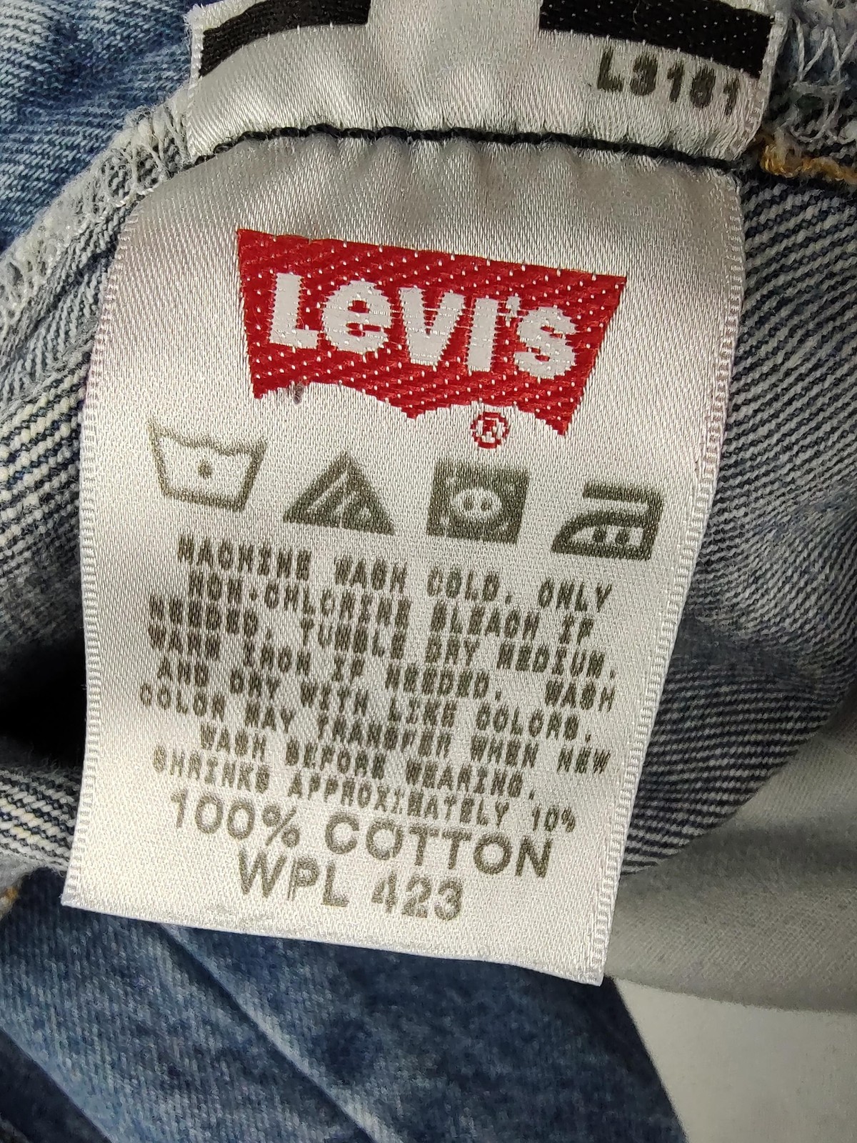 Levis 501 Jeans Mens 34×36 Blue Straight Leg Button Fly Denim Medium Wash
