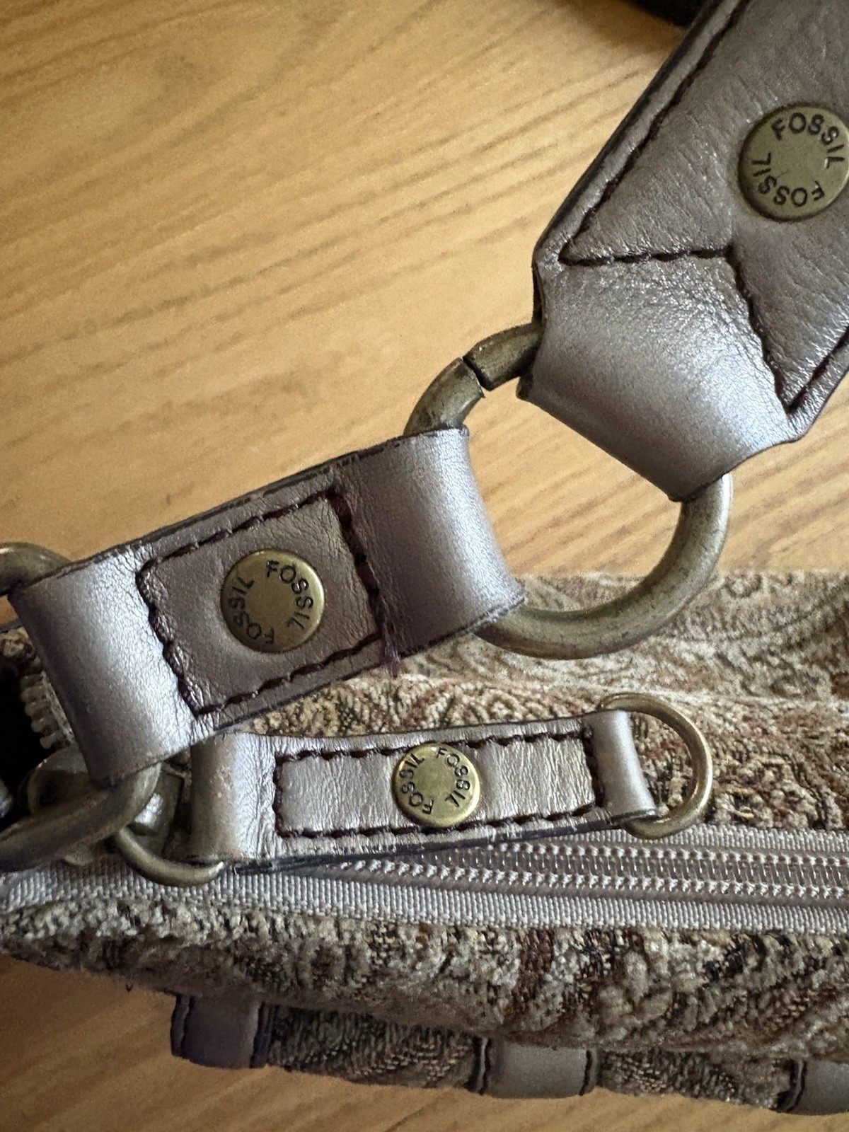Fossil Brown Beige Paisley Tapestry Zip Top Shoulder Bag Lined w/Inner Pockets