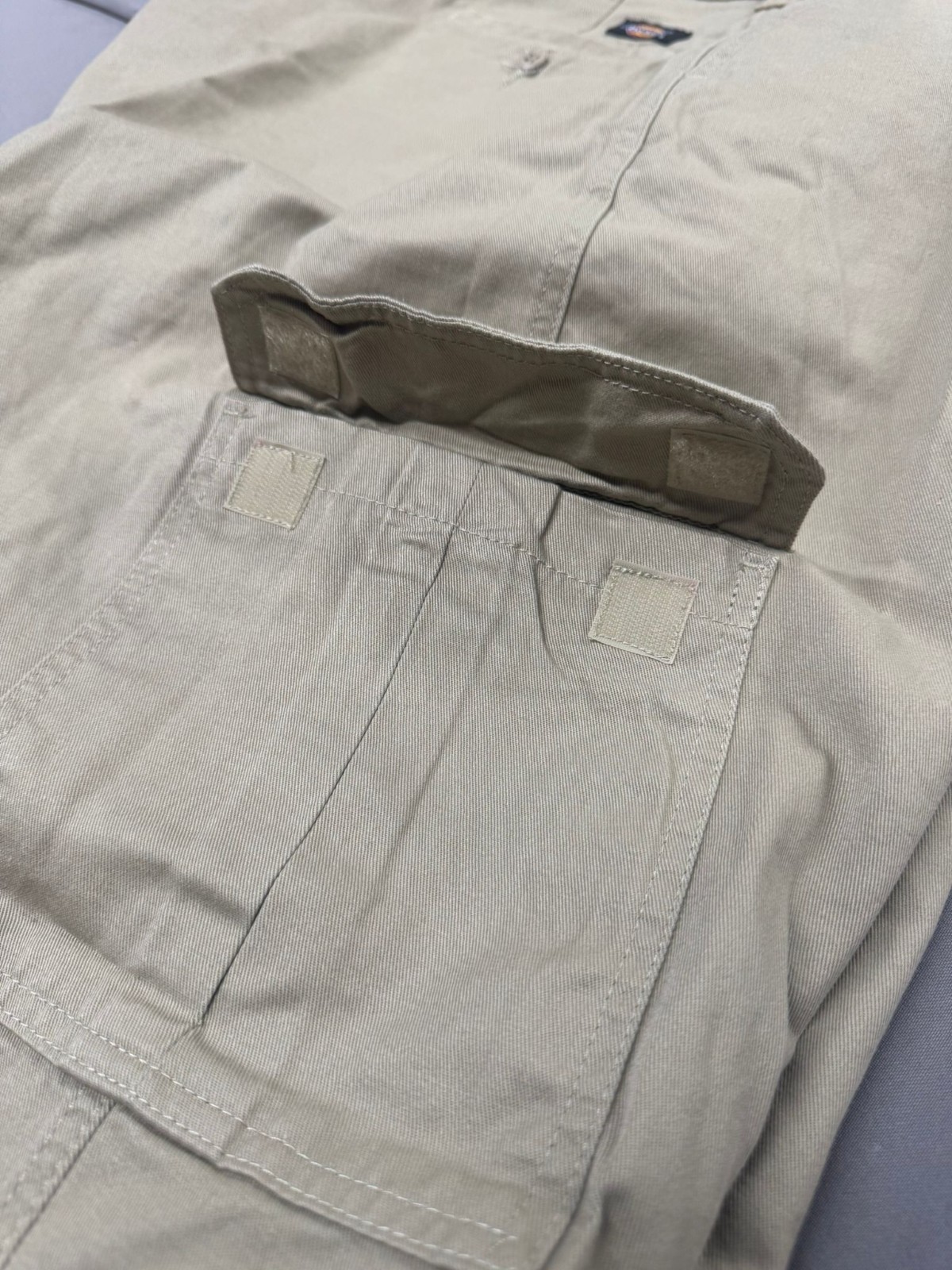 Dickies Men’s Loose-fit Cargo Work Pant Style 2321, Khaki