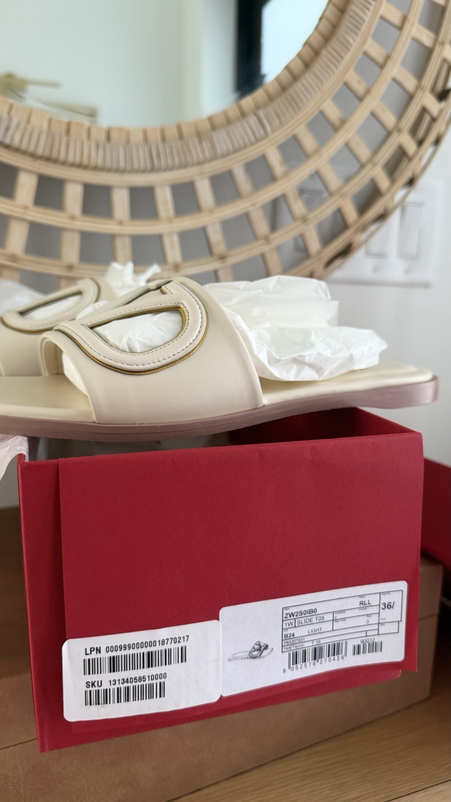 Valentino Garavani VLogo Beige Leather Slide Sandals Women’s EU 36