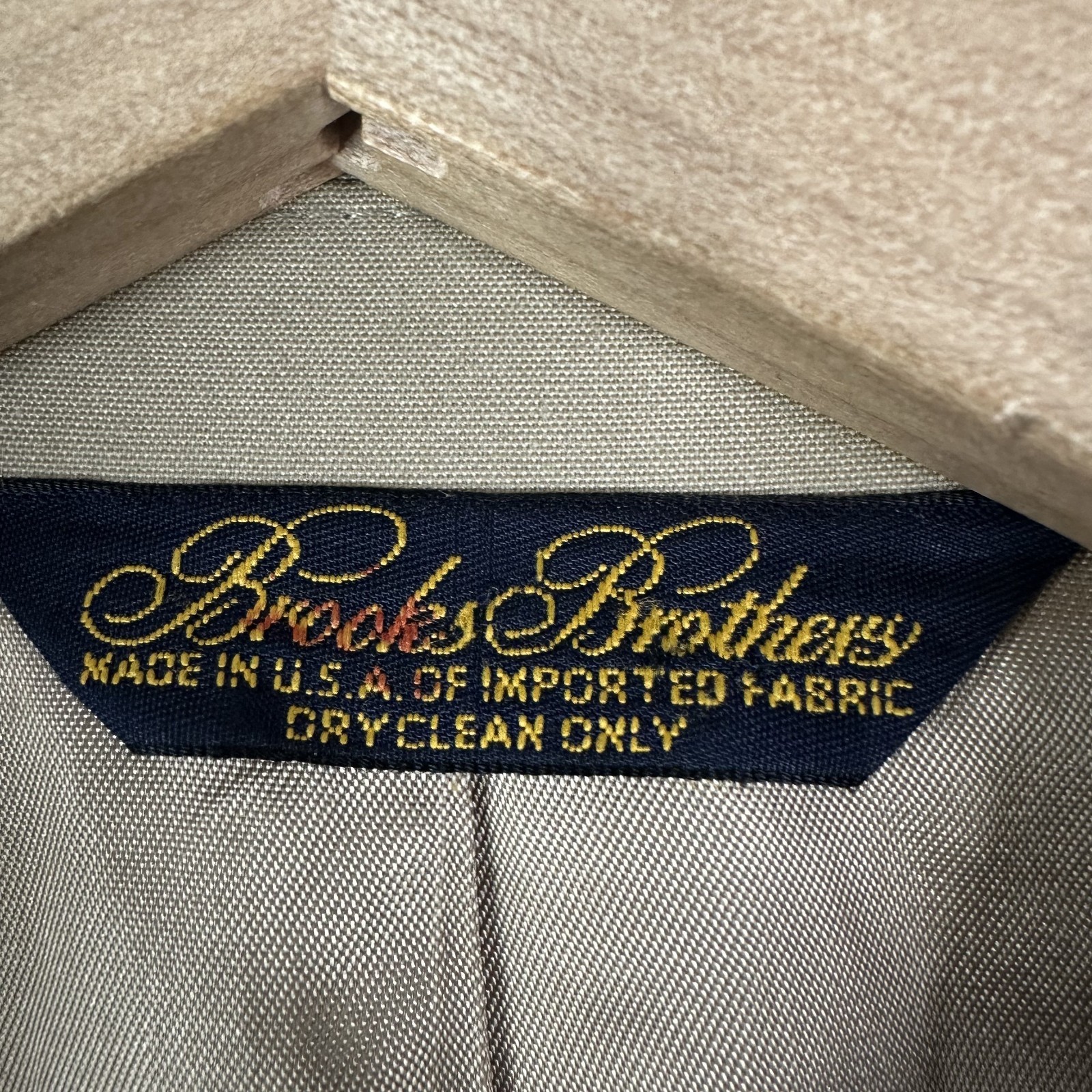 Brooks Brothers Blazer Mens 42R Tan 2 Button Gold Accents Wool Canvased Jacket