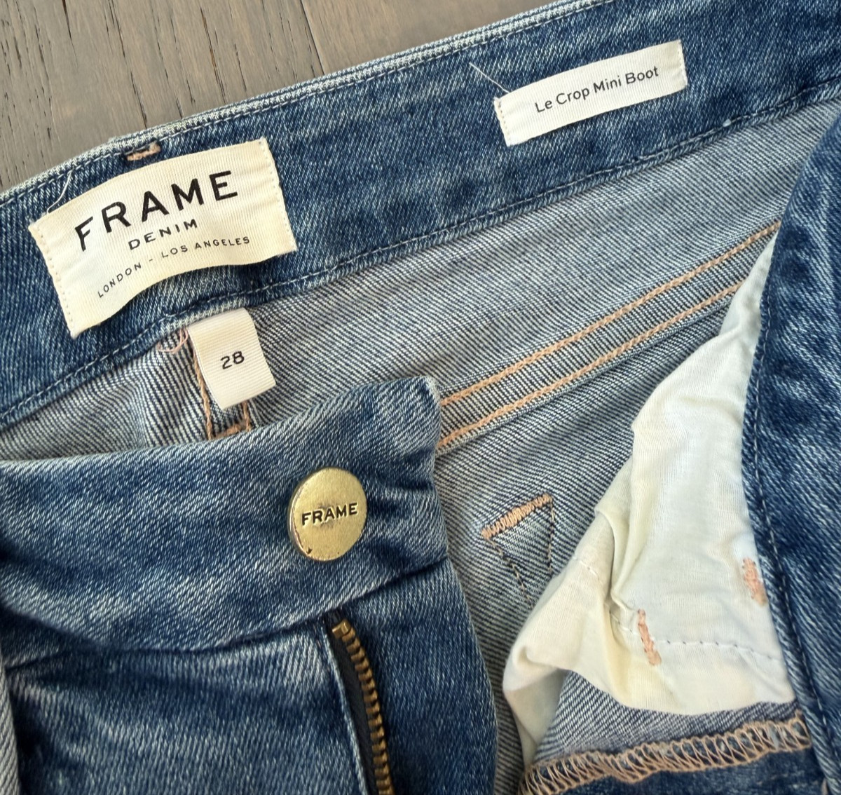 FRAME Blue Jean Le Crop Mini Boot Size 28 Leg Snap Buttons