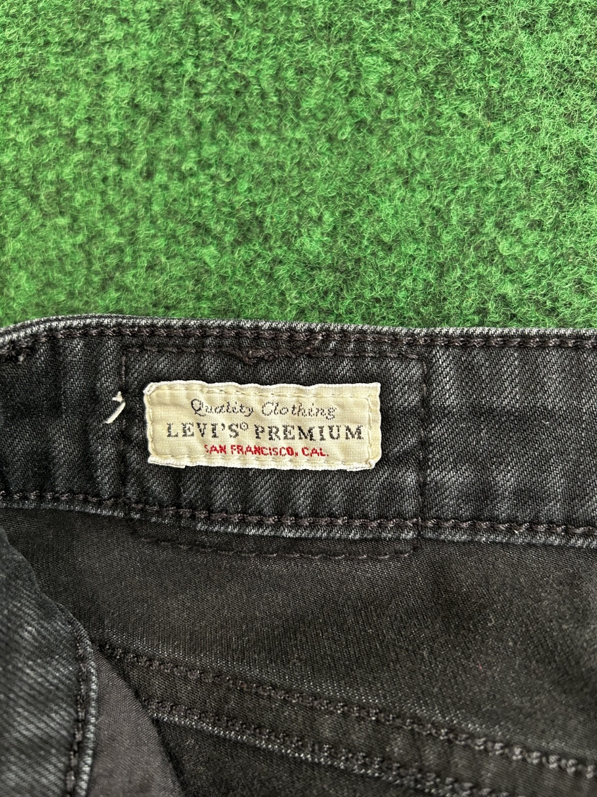 Levi’s Womens Jeans Skinny Fit Dark Grey Mid Waist Denim