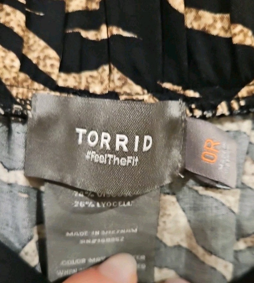 NEW Torrid Wave Tiger Print Wide Leg, Flowy Comfort Womens Sz OR Pull on Pants