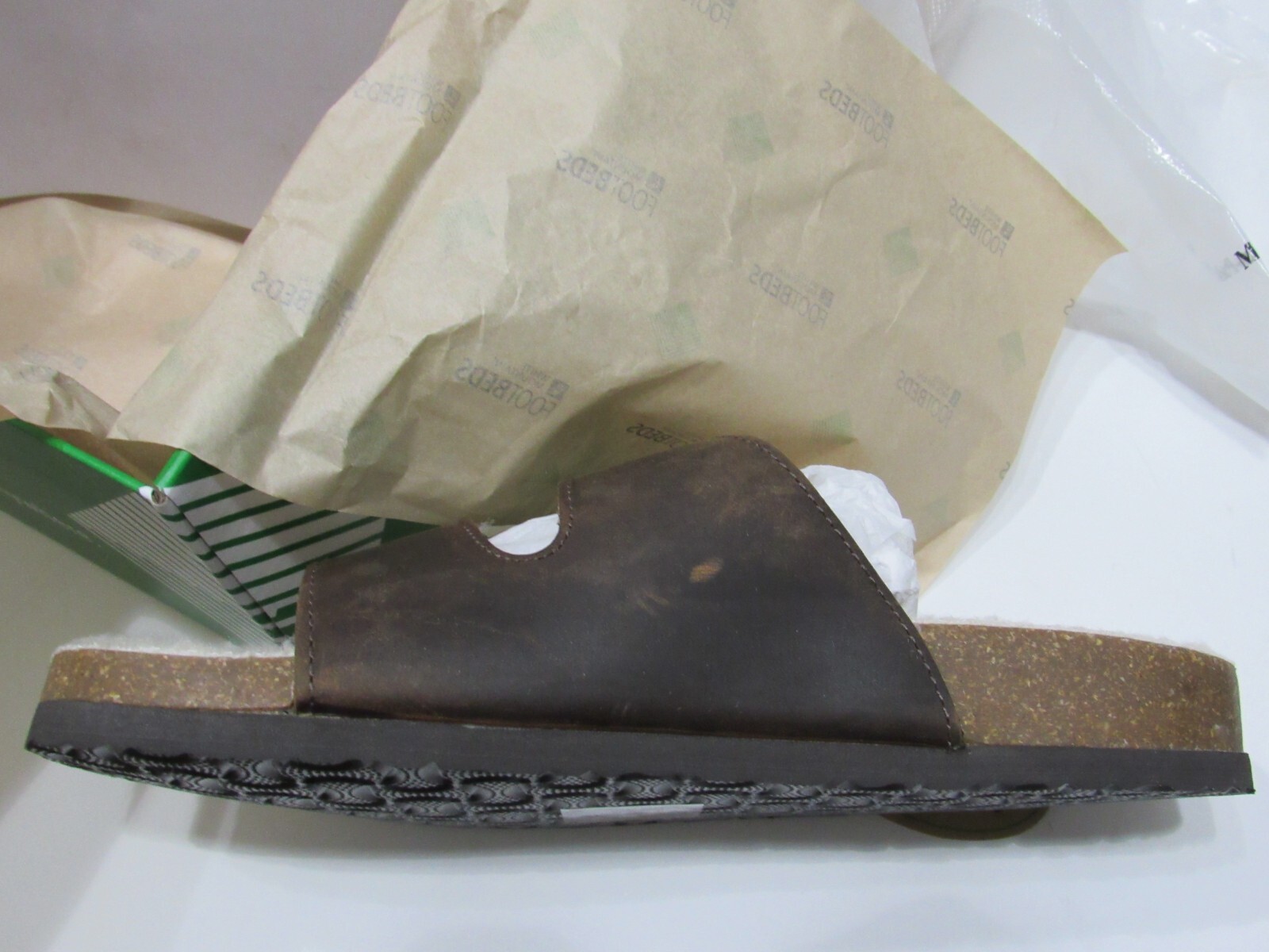 White Mountain Brown Distressed Oiled Leather Lined Buckle Sandals Womens size 7