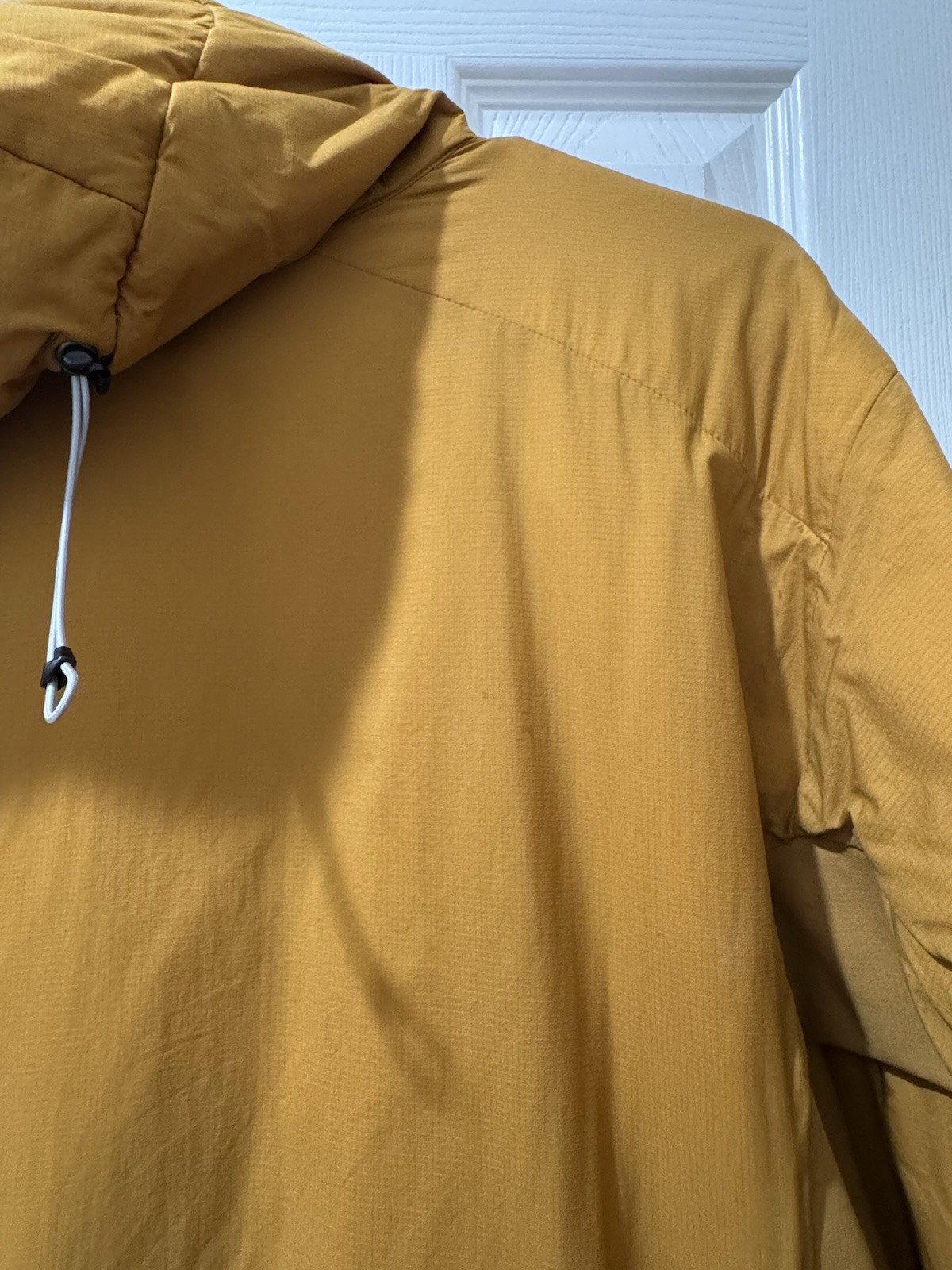 Arc’teryx Atom Hoody Men’s Medium Yukon