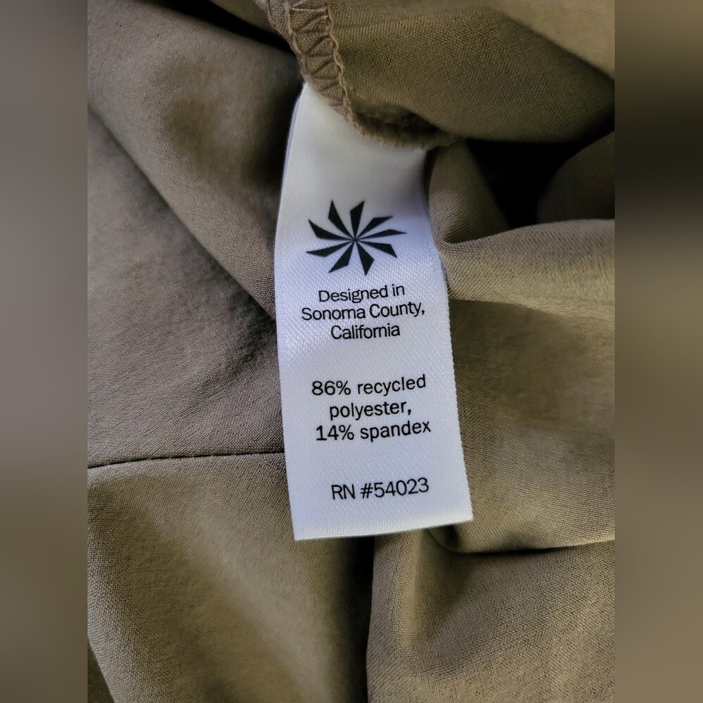 Athleta Classic Everyday Skort Size 8 Tan