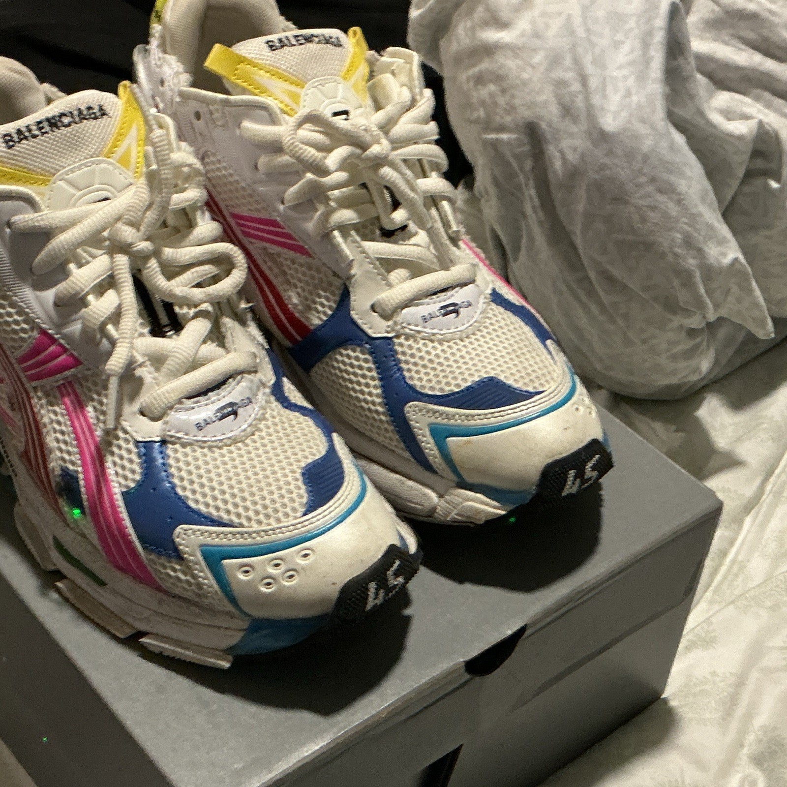 Balenciaga Runner Men’s Low Top Mesh Colorblock Lace-Up Sneakers White Pink