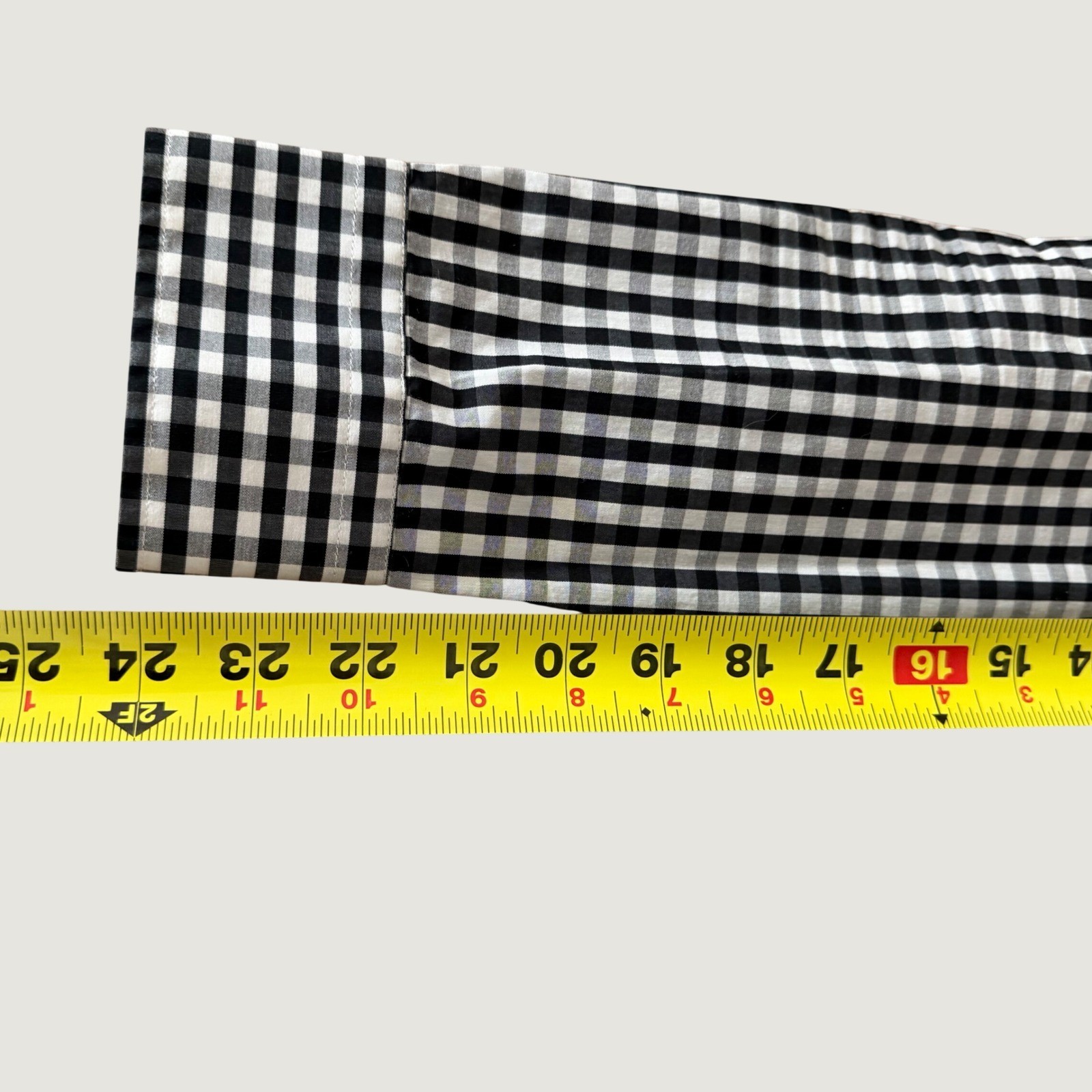 The Shirt Rochelle Behrens Womens Medium Black White Gingham Button Down Stretch