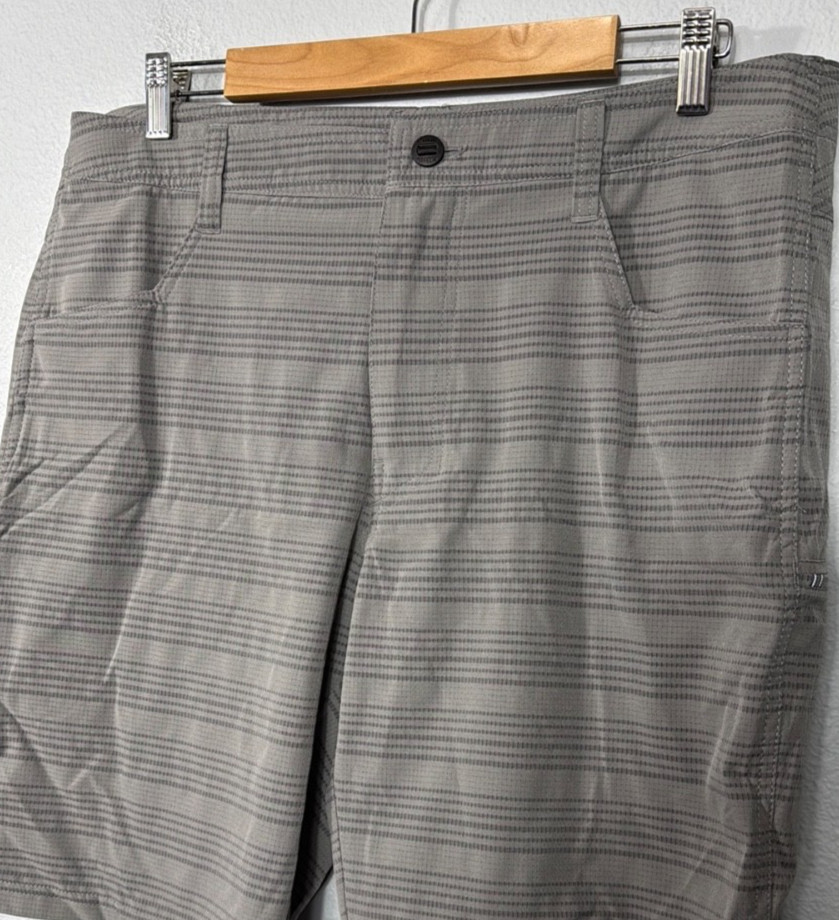 Kuhl Mens 36 Upriser Shorts Gray Cargo Pocket Hiking Perforated Travel 5280