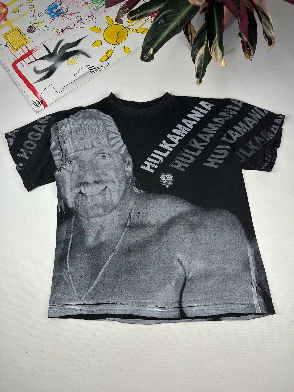 Vtg 1992 Hulk Hogan WWF WWE WCW All Over Print Wrestling TShirt Size L 21.6×25.2