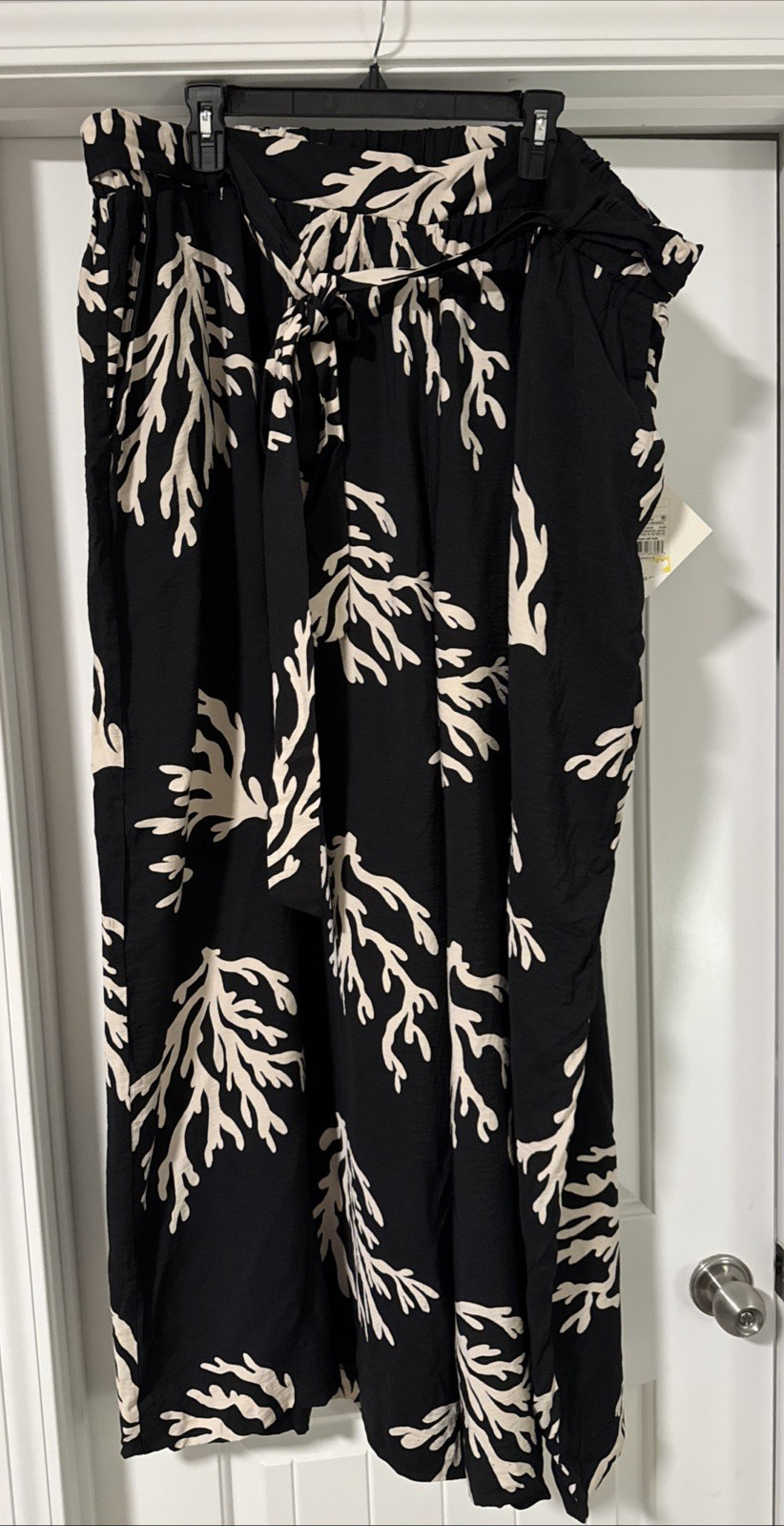 Ava & Viv Black White Coral Print Wide Leg Pants Choose Size