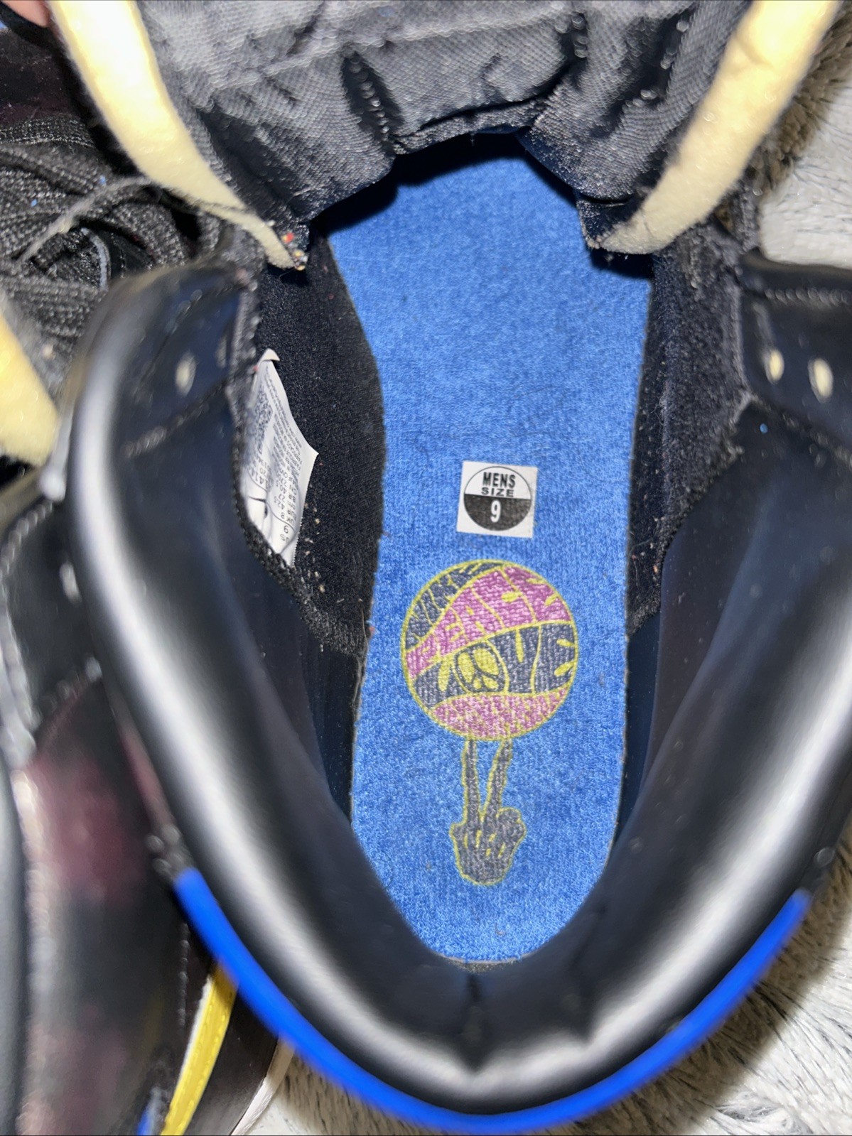 Nike Blazer Mid Peace, Love and Basketball Sz 9 DC1414-001