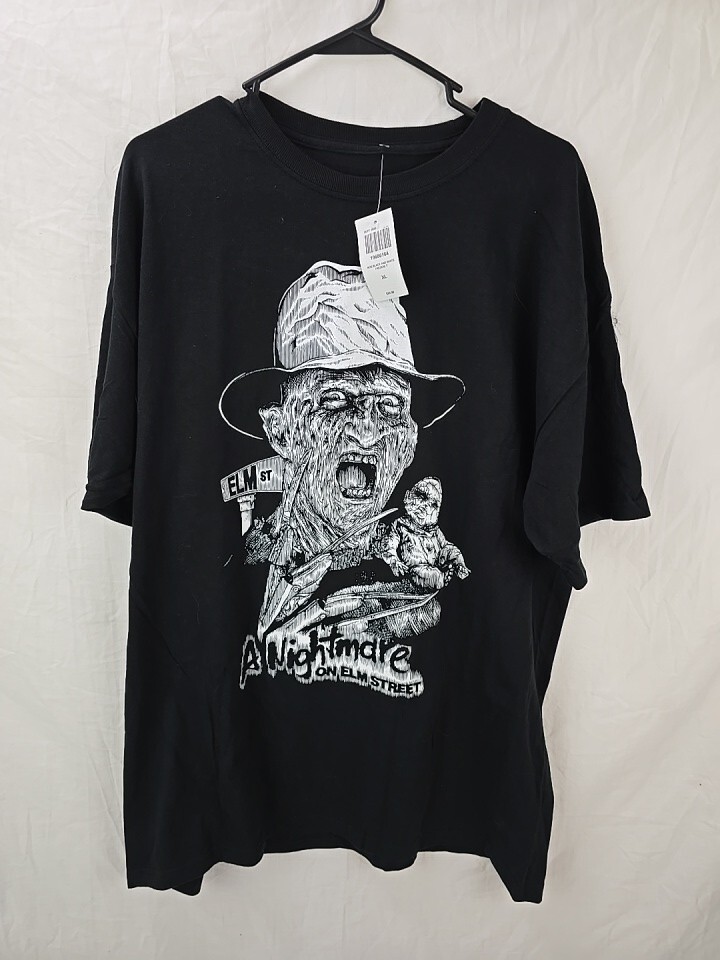Nightmare On Elm Street T- Shirt Size XL NWT