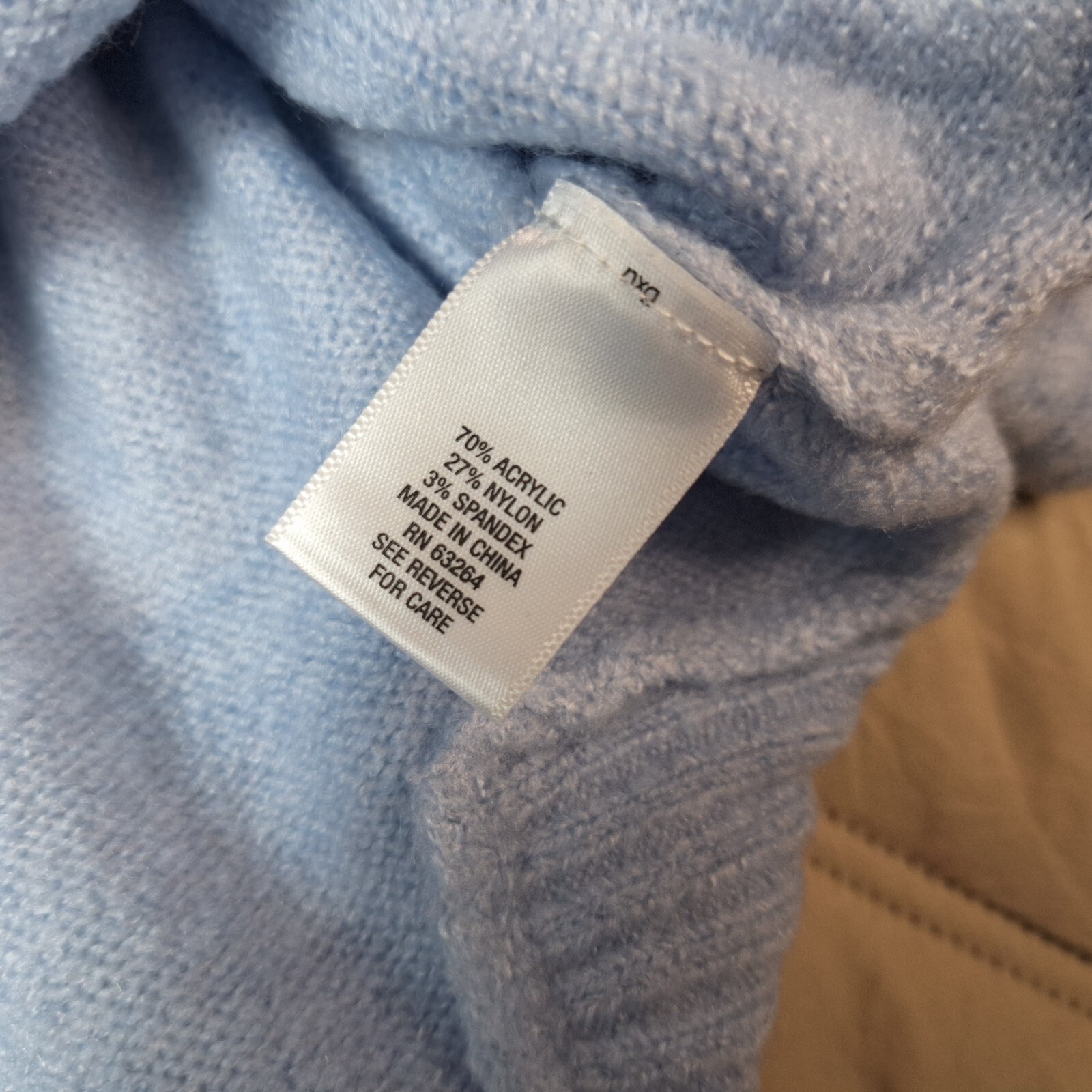 SUNDAY Acrylic Blend Super Soft Sweater Womens Sz L Sky Blue V-Neck Swoop L/S