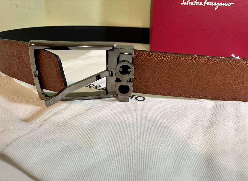 ADJUSTABLE REVERSIBLE RADICA/NERO LEATHER SALVATORE FERRAGAMO BELT GUNMETAL BUCK