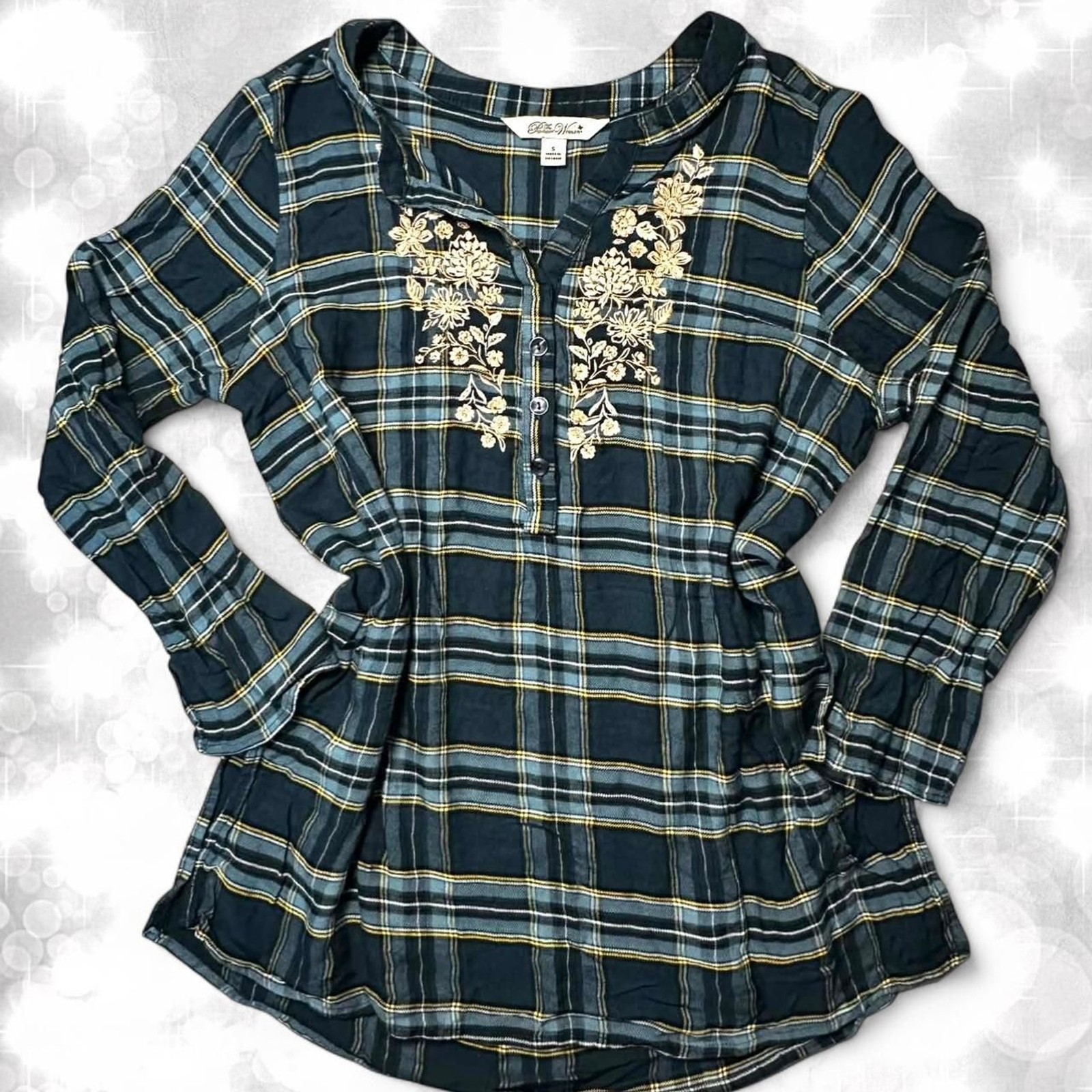 Boho aesthetic 90s girl long sleeve quarter button plaid top