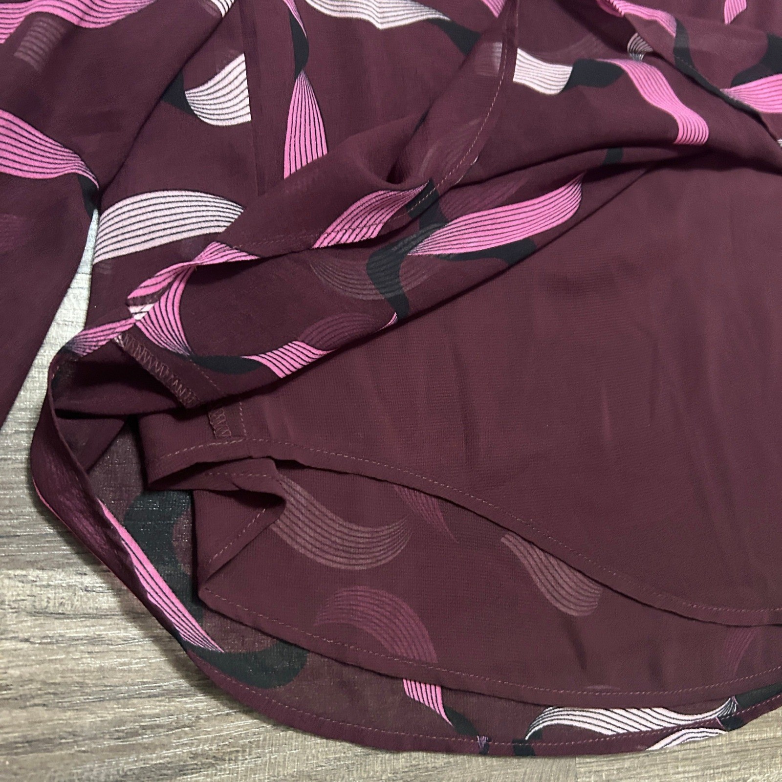 Ann Taylor Blouse Womens XL Burgundy Pink NWT Abstract Ribbon Ruffle Tie Neck