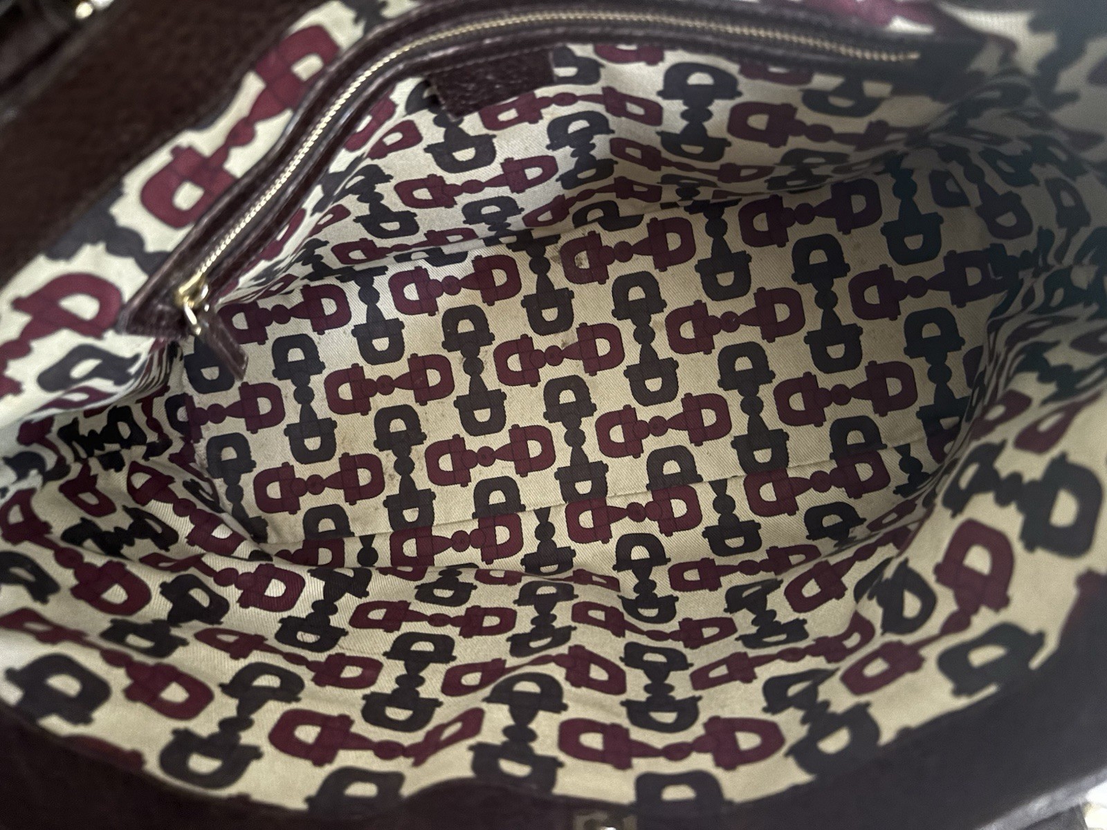 Authentic Gucci Horsebit Pebbled Leather Tote Burgundy Bordeaux Gold Hardware