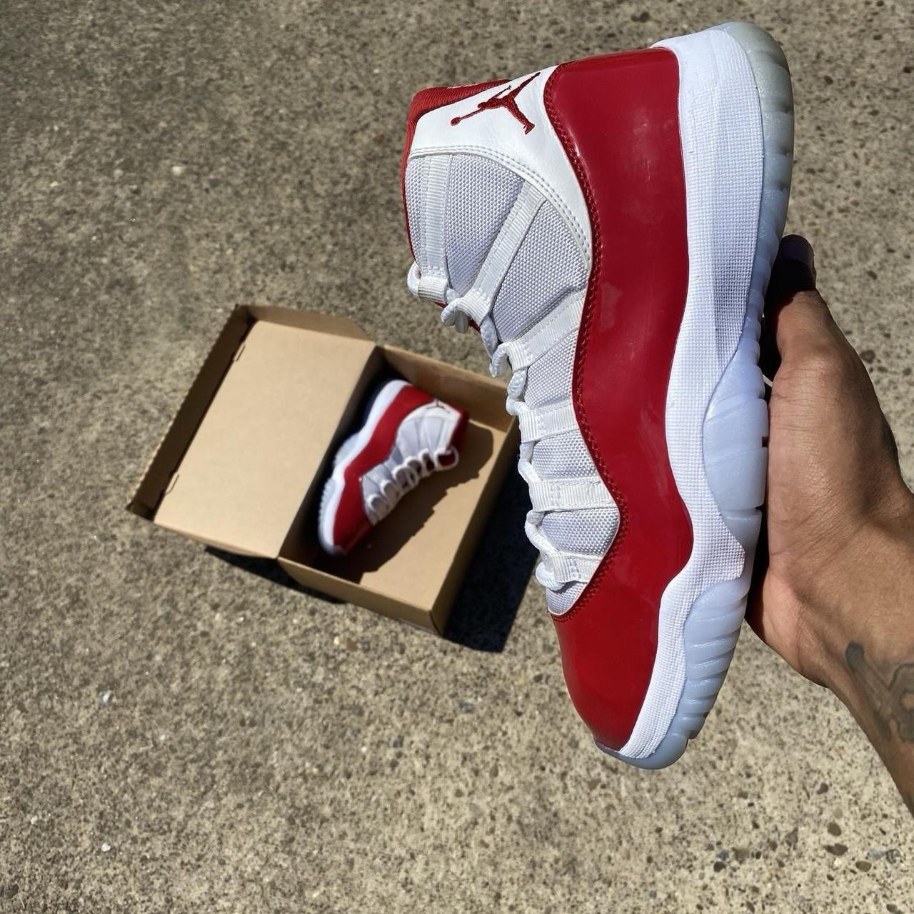 Air Jordan 11 ‘ Cherry Red ‘