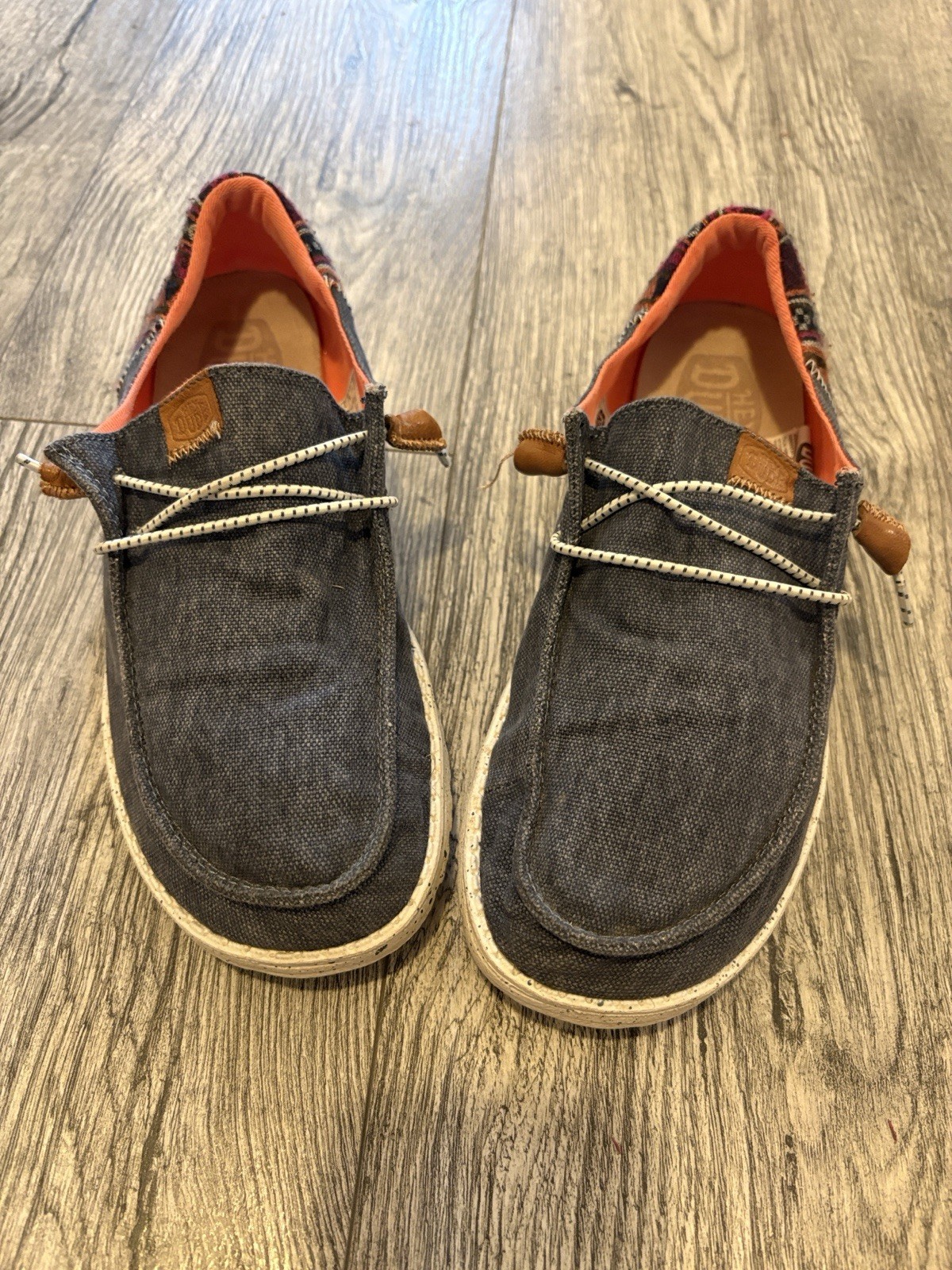 Women’s Hey Dudes Size 9
