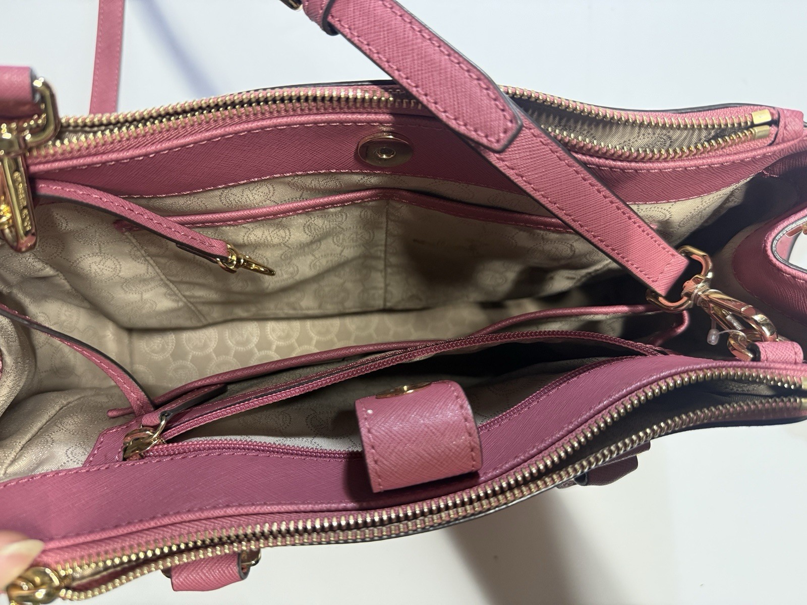 Michael Kors Savannah Large Satchel Pink Leather Crossbody Purse Handbag
