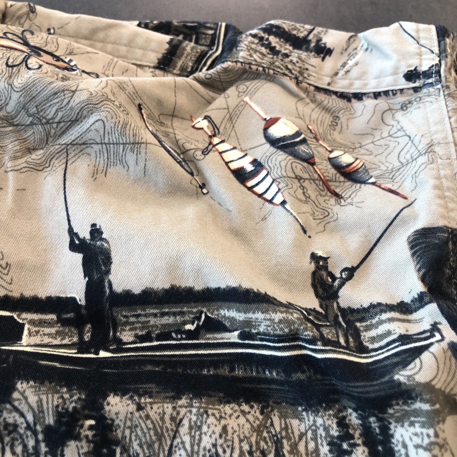 North River Shirt Long Sleeve Large Shirt Fishing Rod Lures Bass Boats