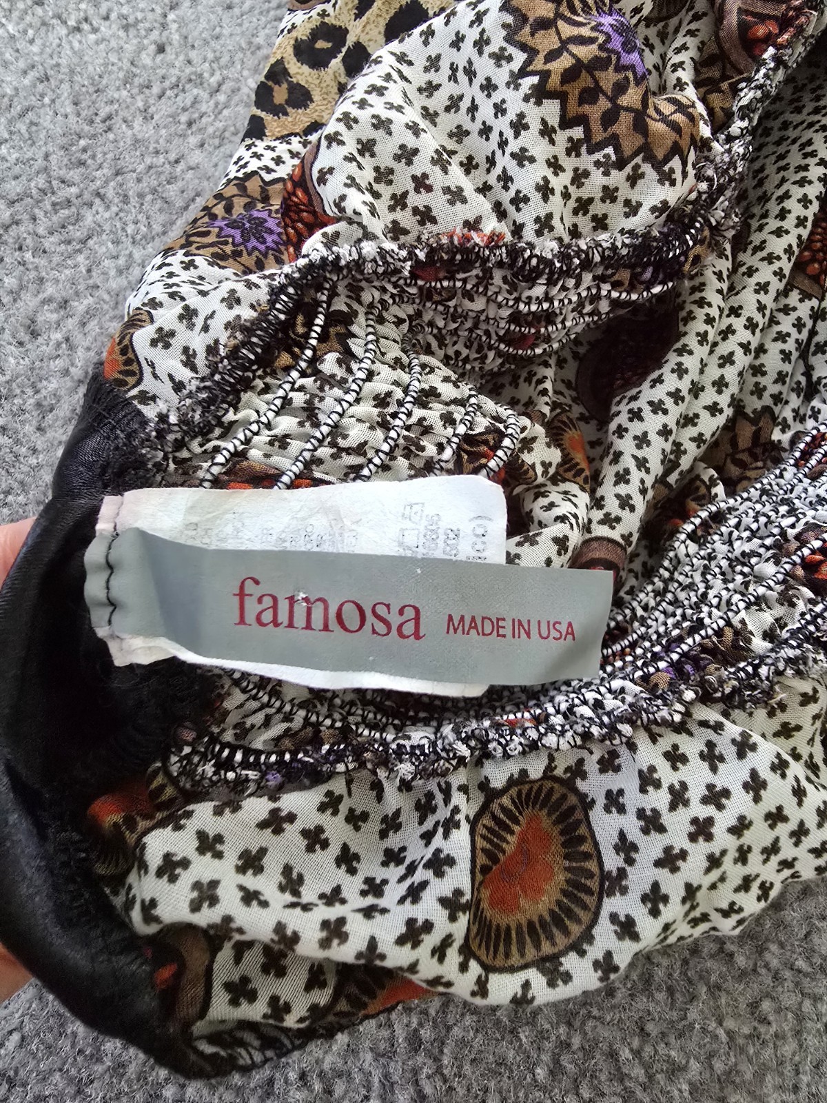 Famosa Abstract Leopard Print Butterfly Sleeve Smocked V-Neck Blouse Size Small