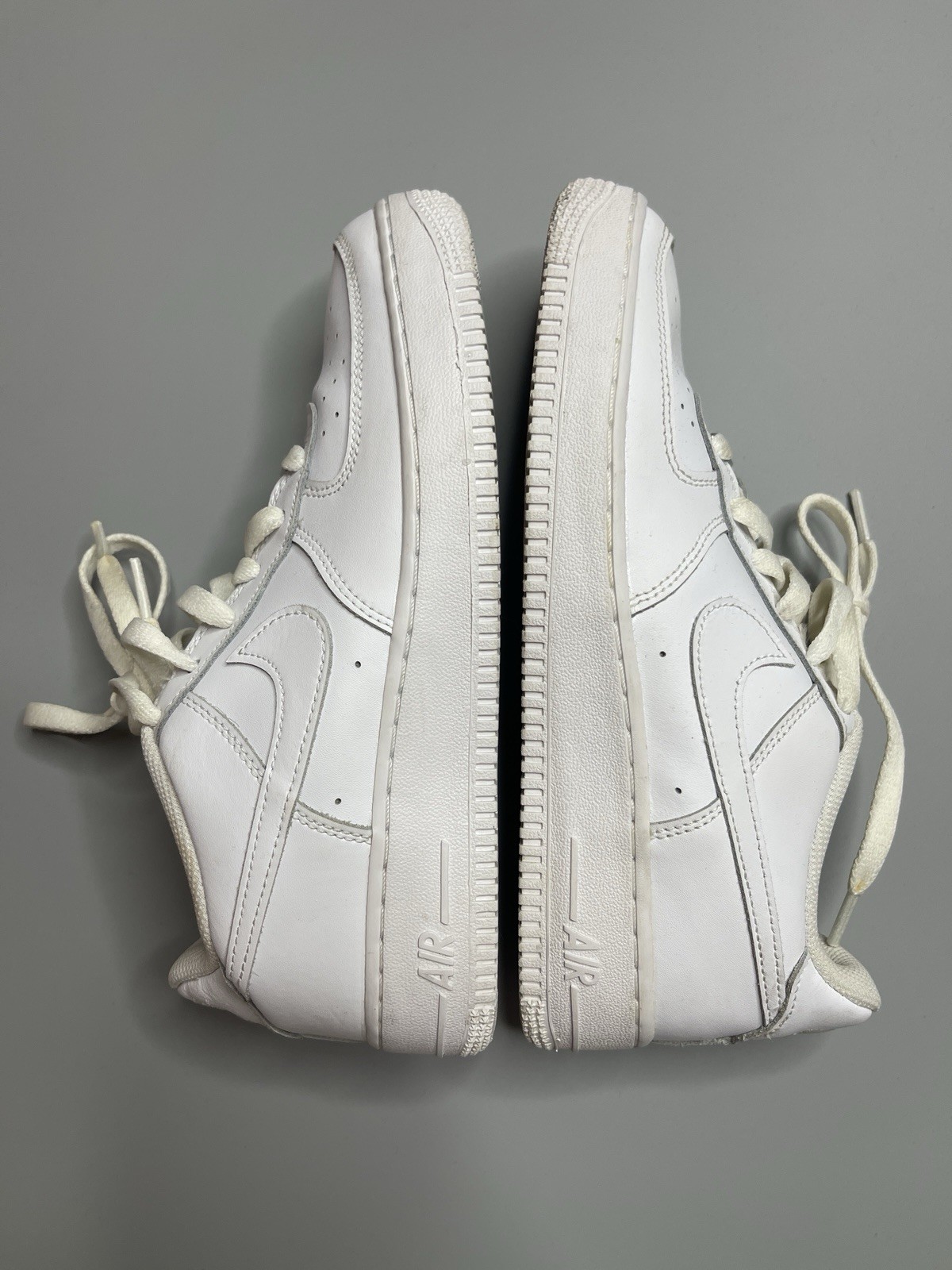 Nike Air Force 1 Low Top White Leather Lace-Up Sneakers Kids 6.5Y