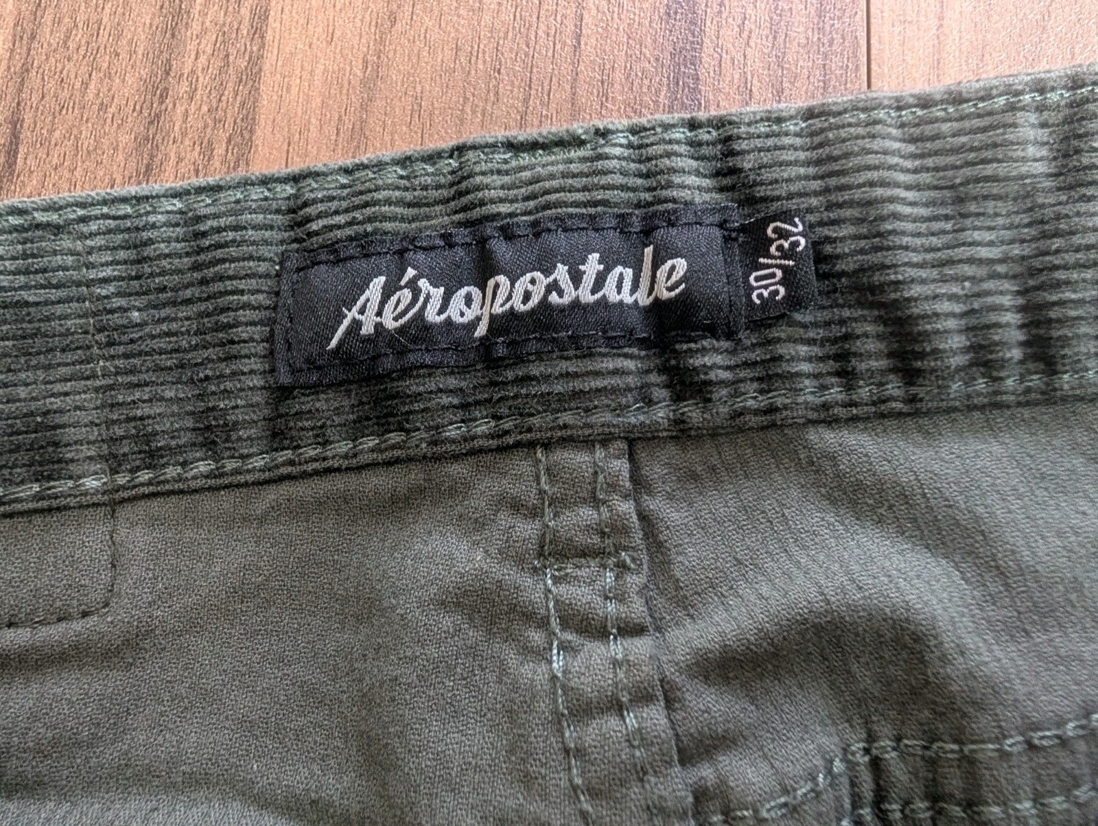 Aeropostale Mens 30×32 Olive Green Corduroy Pants Straight Stretch Casual 5…